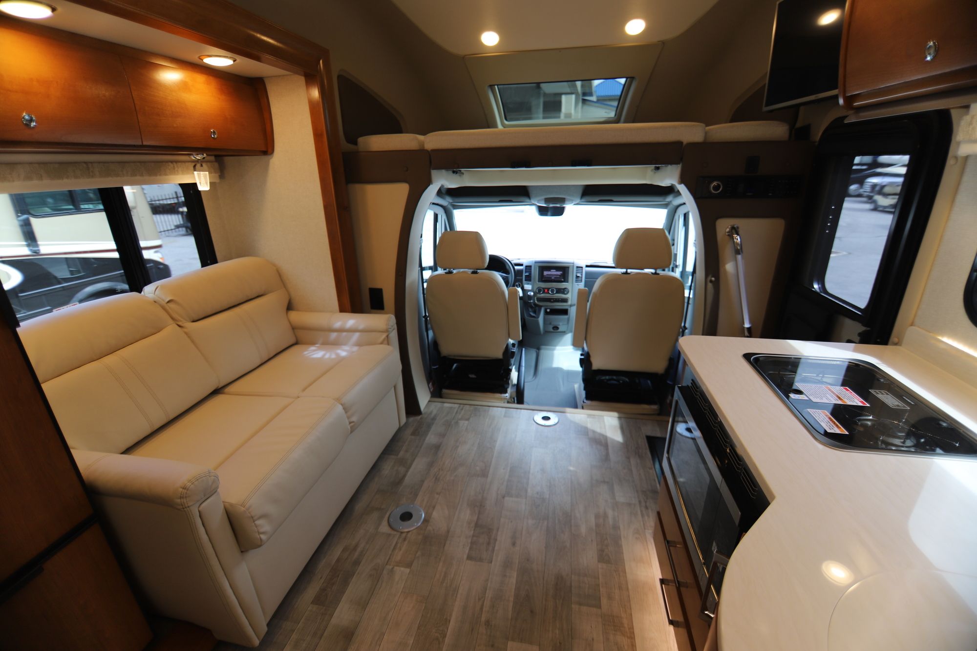 New 2019 Tiffin Motor Homes Wayfarer 24TW Class C  For Sale