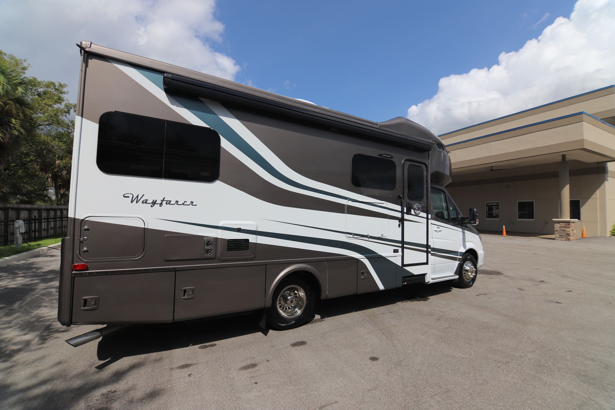 New 2019 Tiffin Motor Homes Wayfarer 24TW Class C  For Sale