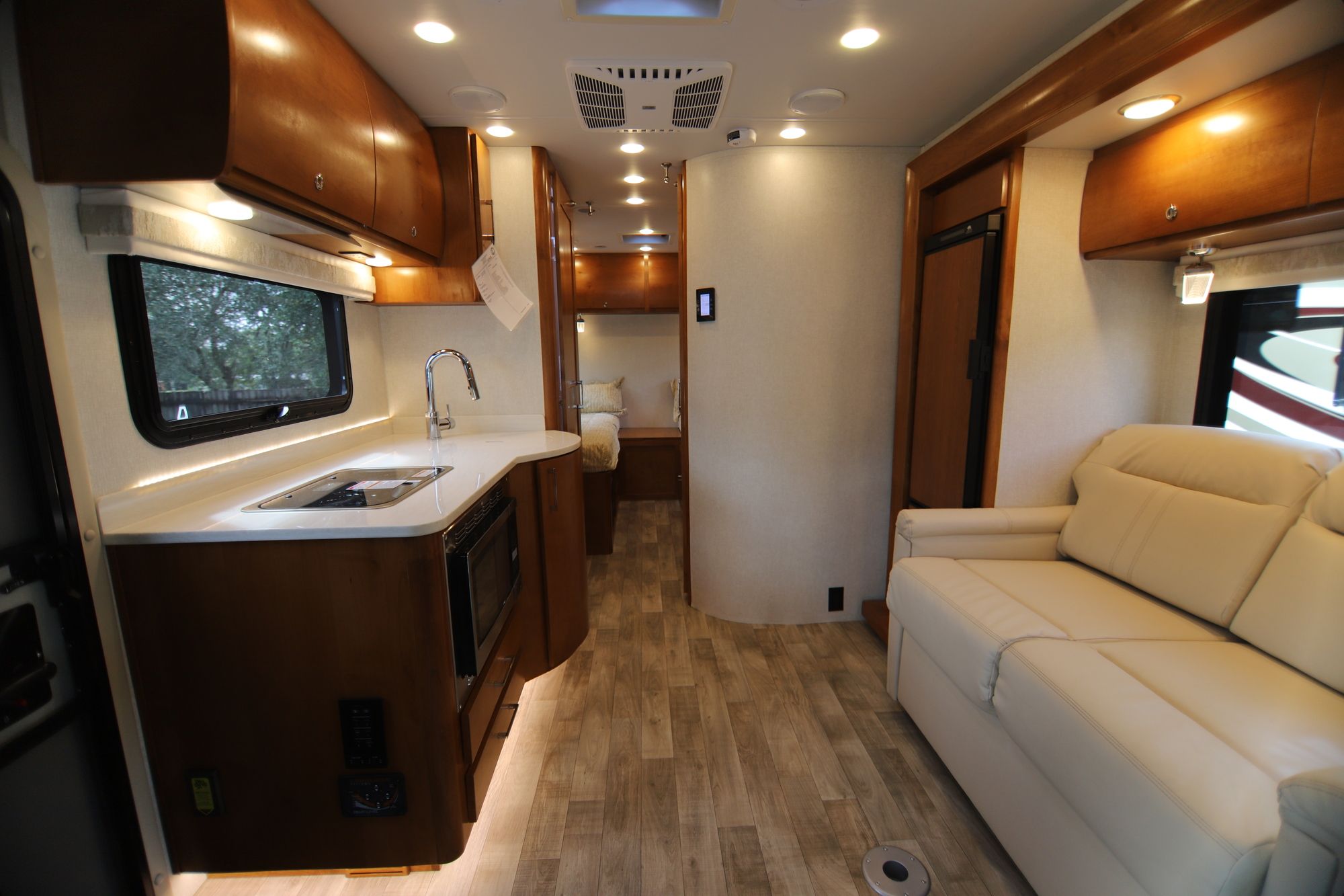 New 2019 Tiffin Motor Homes Wayfarer 24TW Class C  For Sale