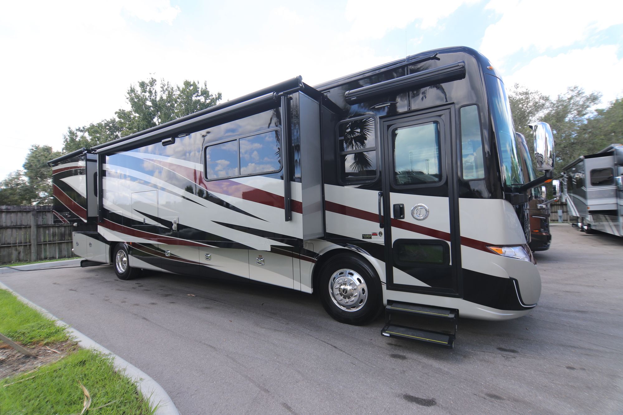 Used 2018 Tiffin Motor Homes Allegro Red 37PA Class A  For Sale