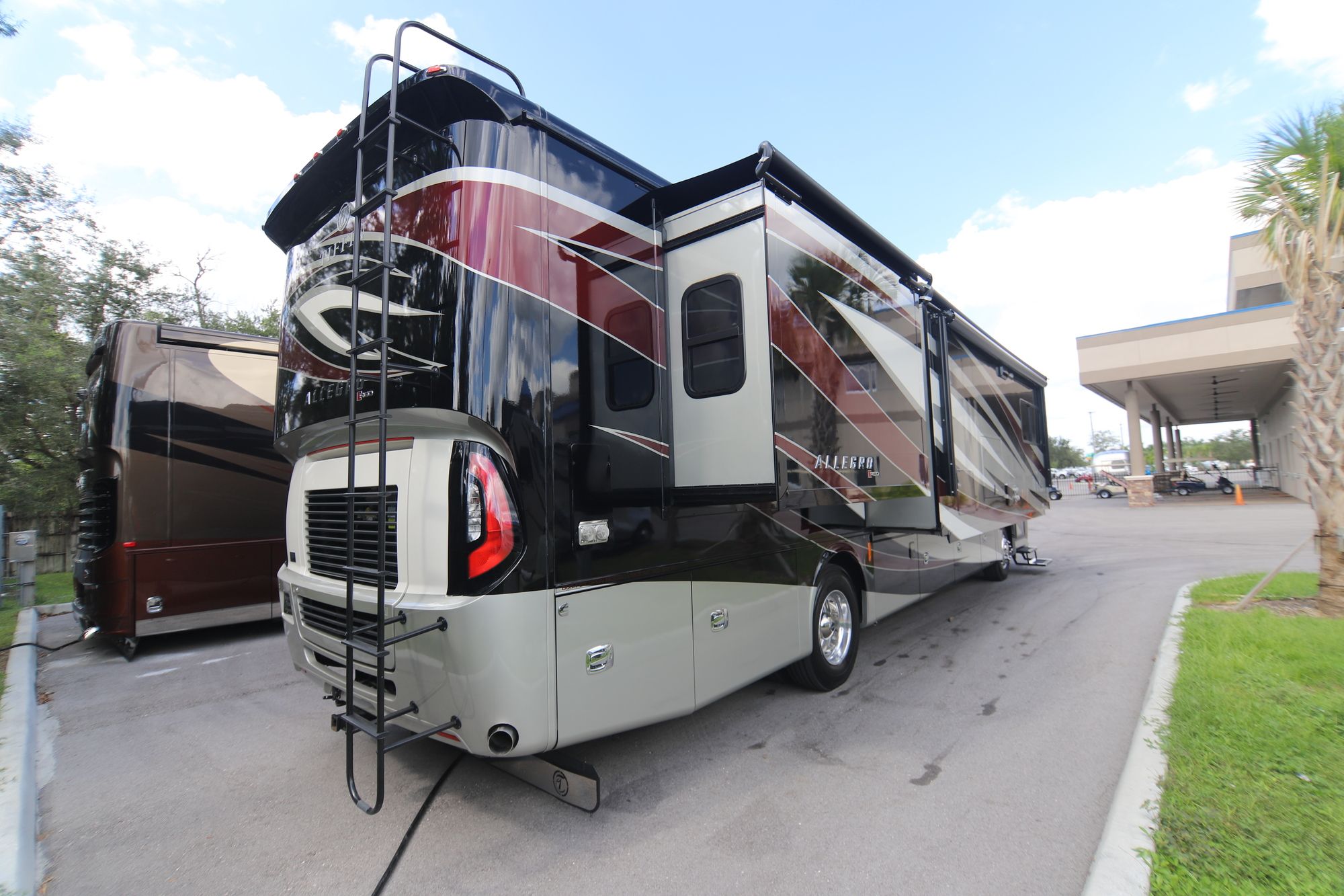 Used 2018 Tiffin Motor Homes Allegro Red 37PA Class A  For Sale