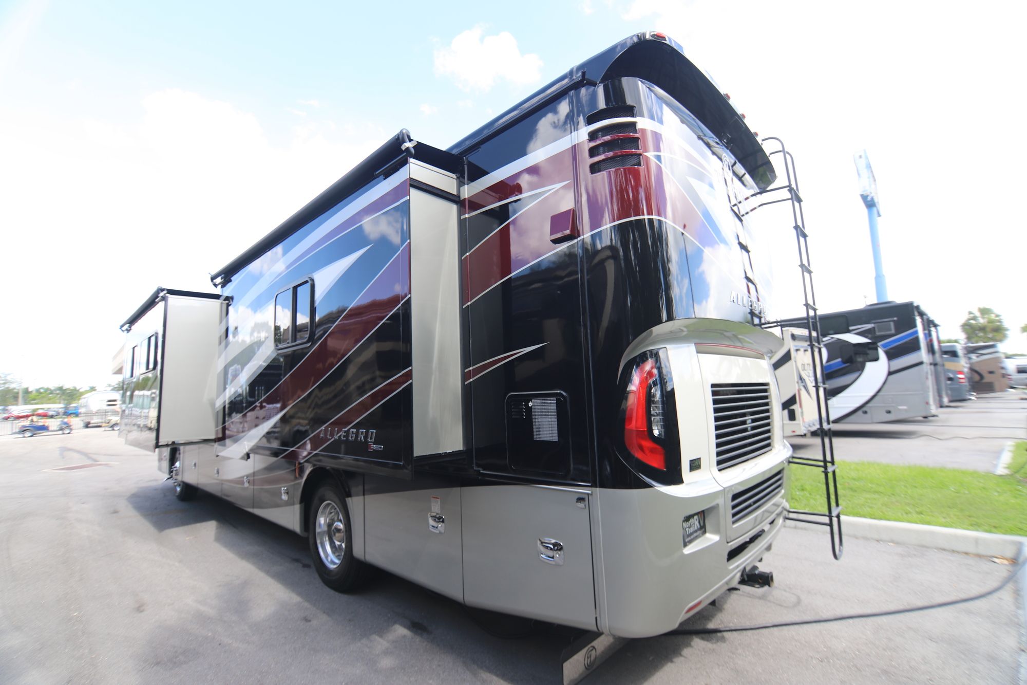 Used 2018 Tiffin Motor Homes Allegro Red 37PA Class A  For Sale