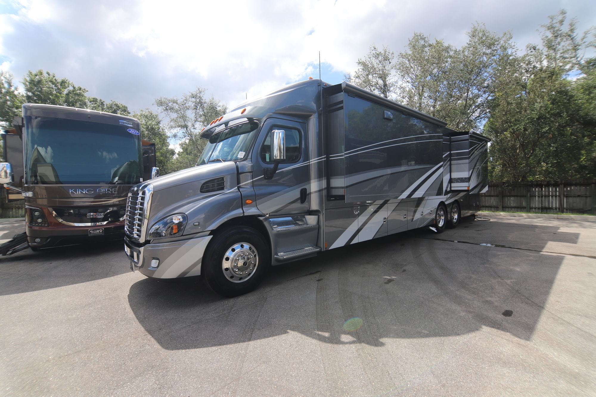 New 2019 Renegade Rv Xl X43DB Super C  For Sale