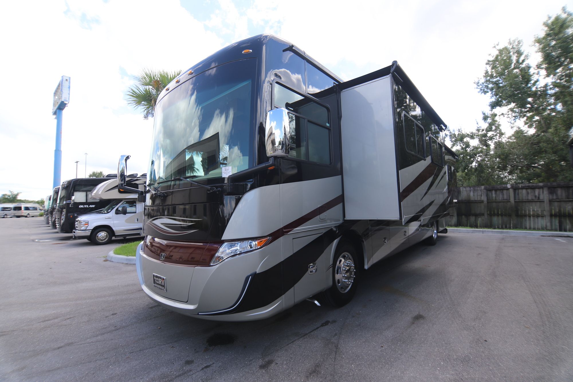 Used 2018 Tiffin Motor Homes Allegro Red 37PA Class A  For Sale