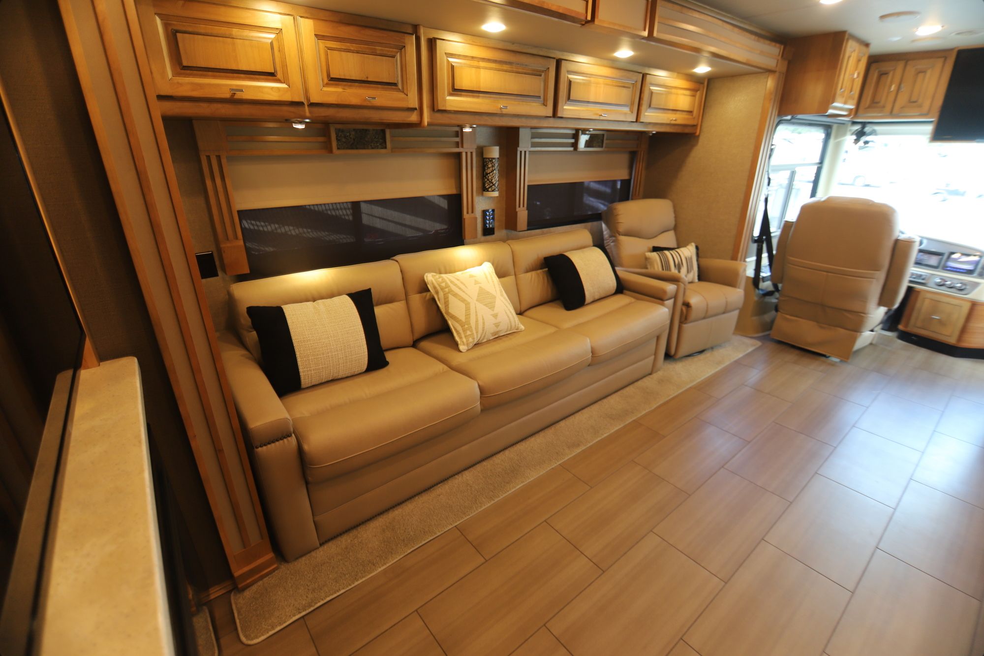 Used 2018 Tiffin Motor Homes Allegro Red 37PA Class A  For Sale