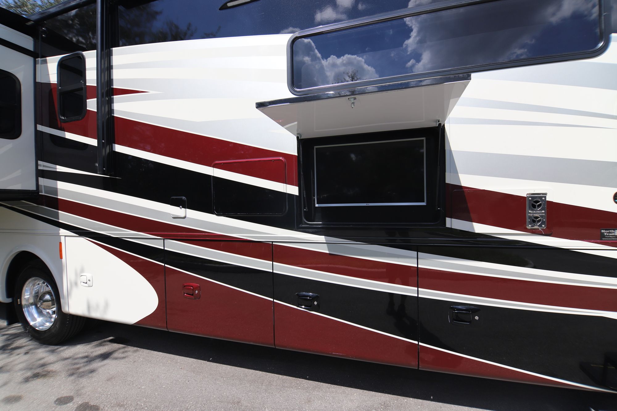 New 2019 Tiffin Motor Homes Allegro 36UA Class A  For Sale