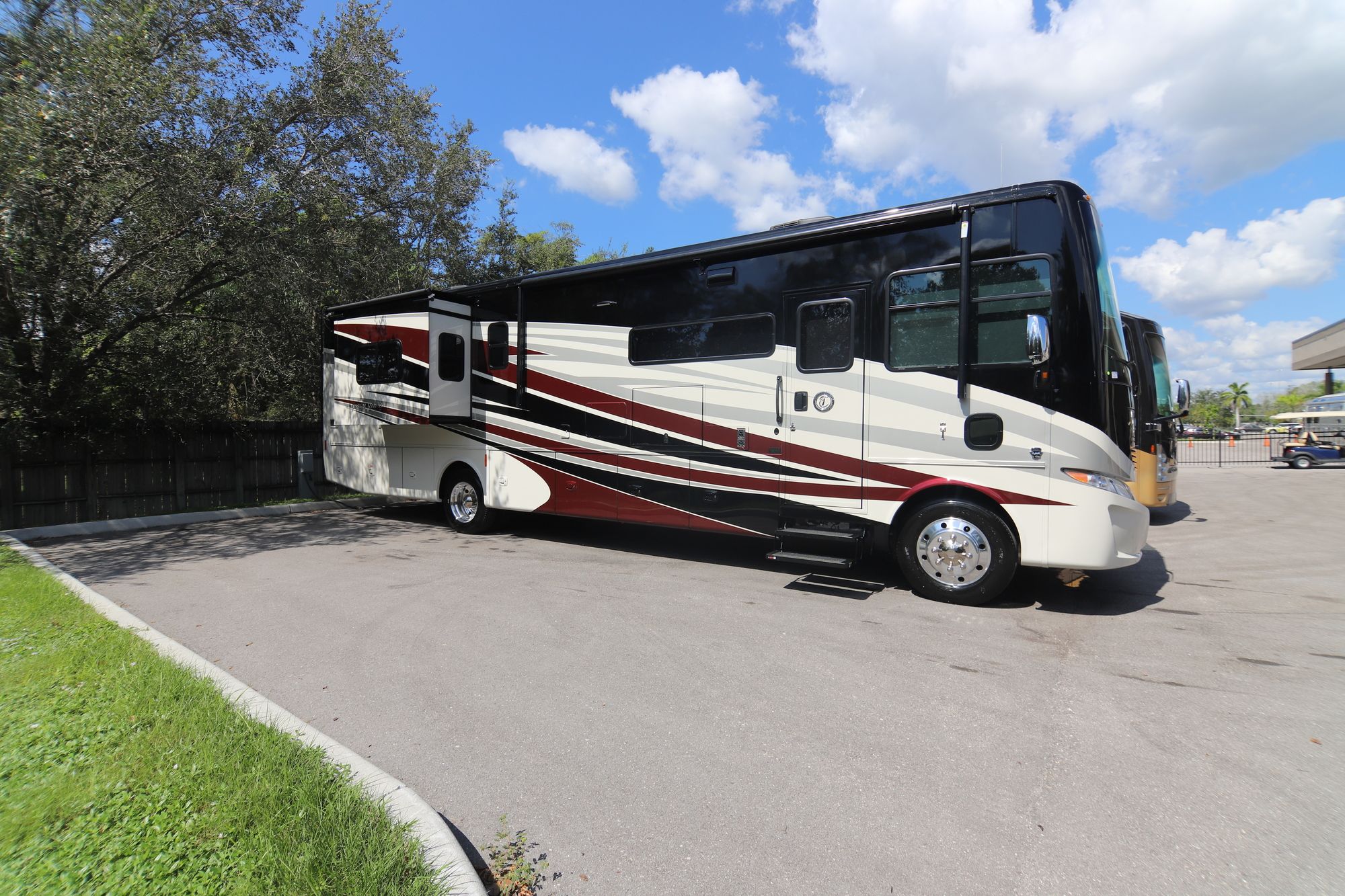 New 2019 Tiffin Motor Homes Allegro 36UA Class A  For Sale