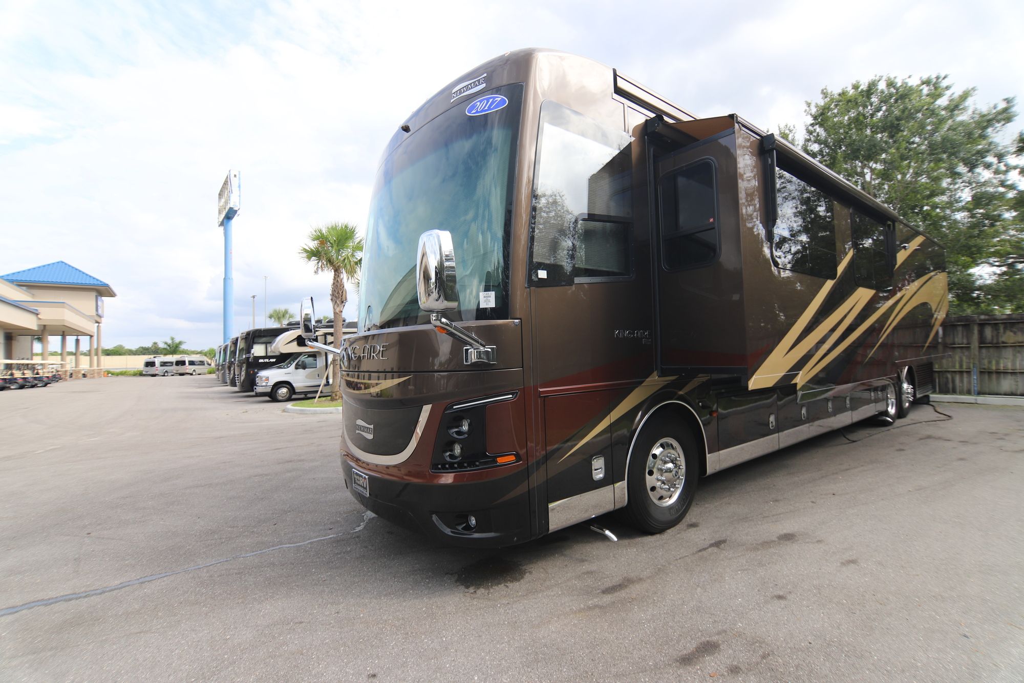 Used 2017 Newmar King Aire 4519 Class A  For Sale