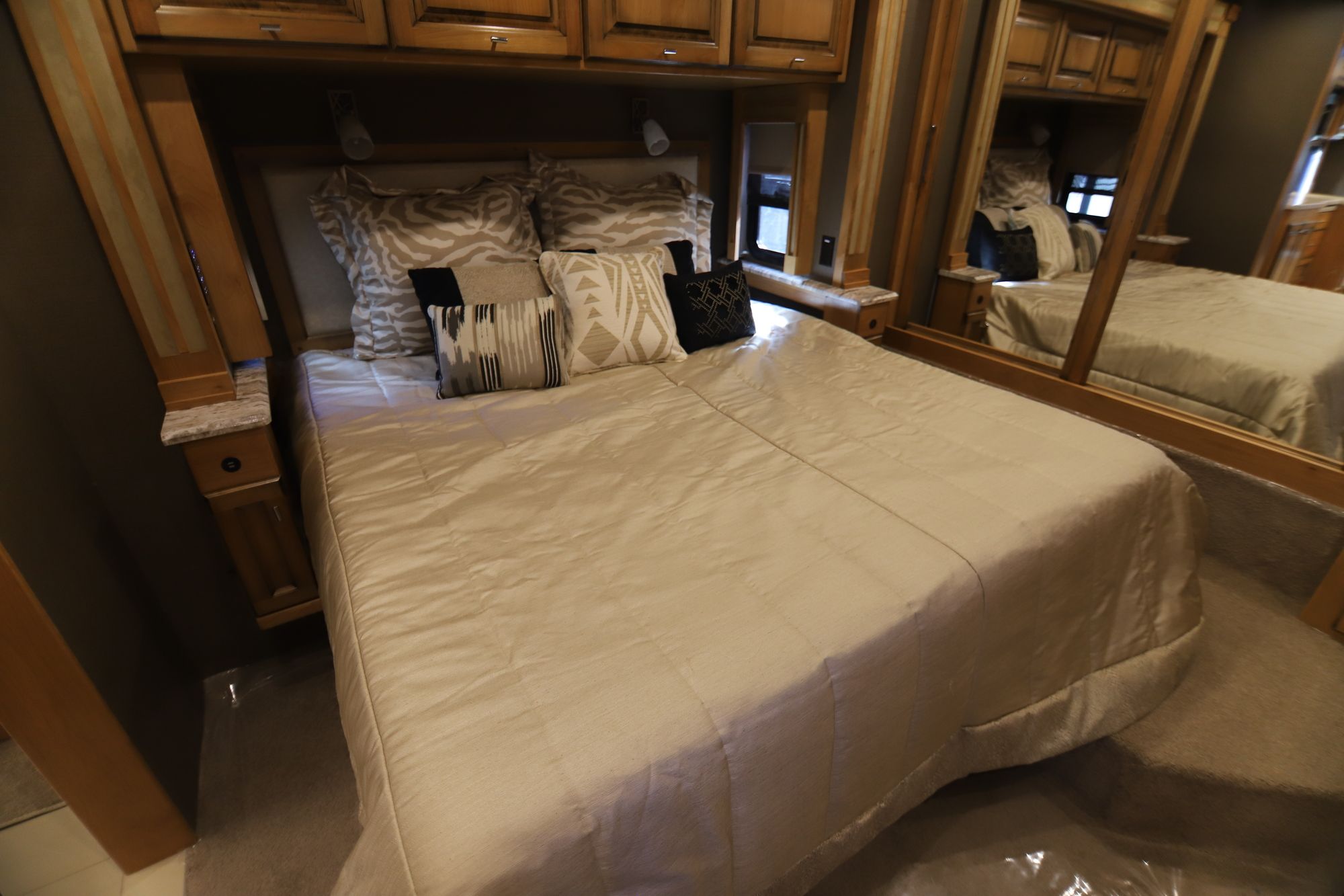 New 2019 Tiffin Motor Homes Allegro Red 37PA Class A  For Sale