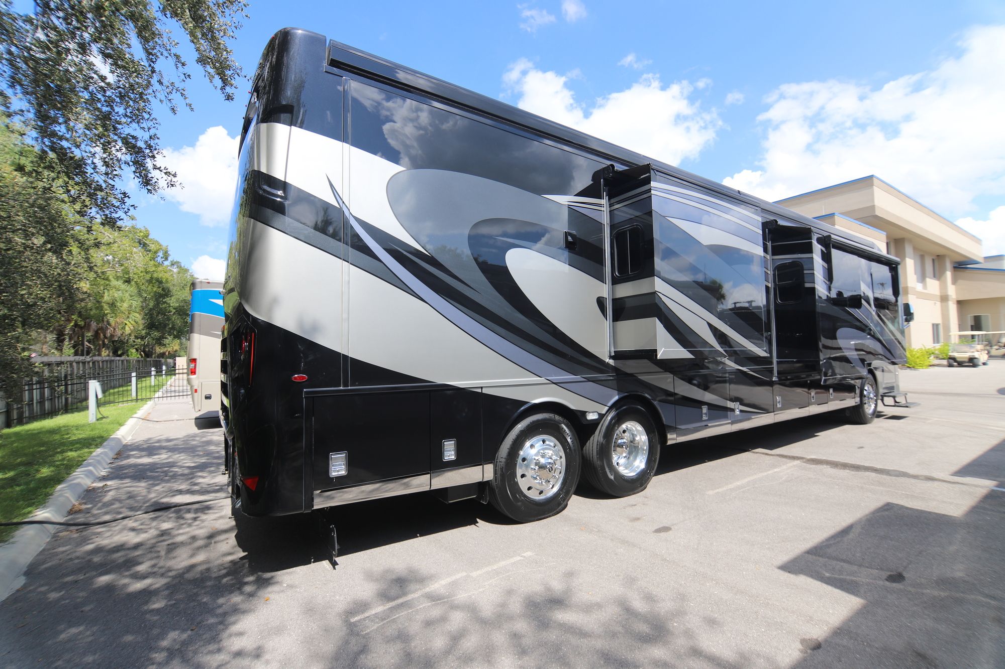 New 2019 Newmar Dutch Star 4363 Class A  For Sale