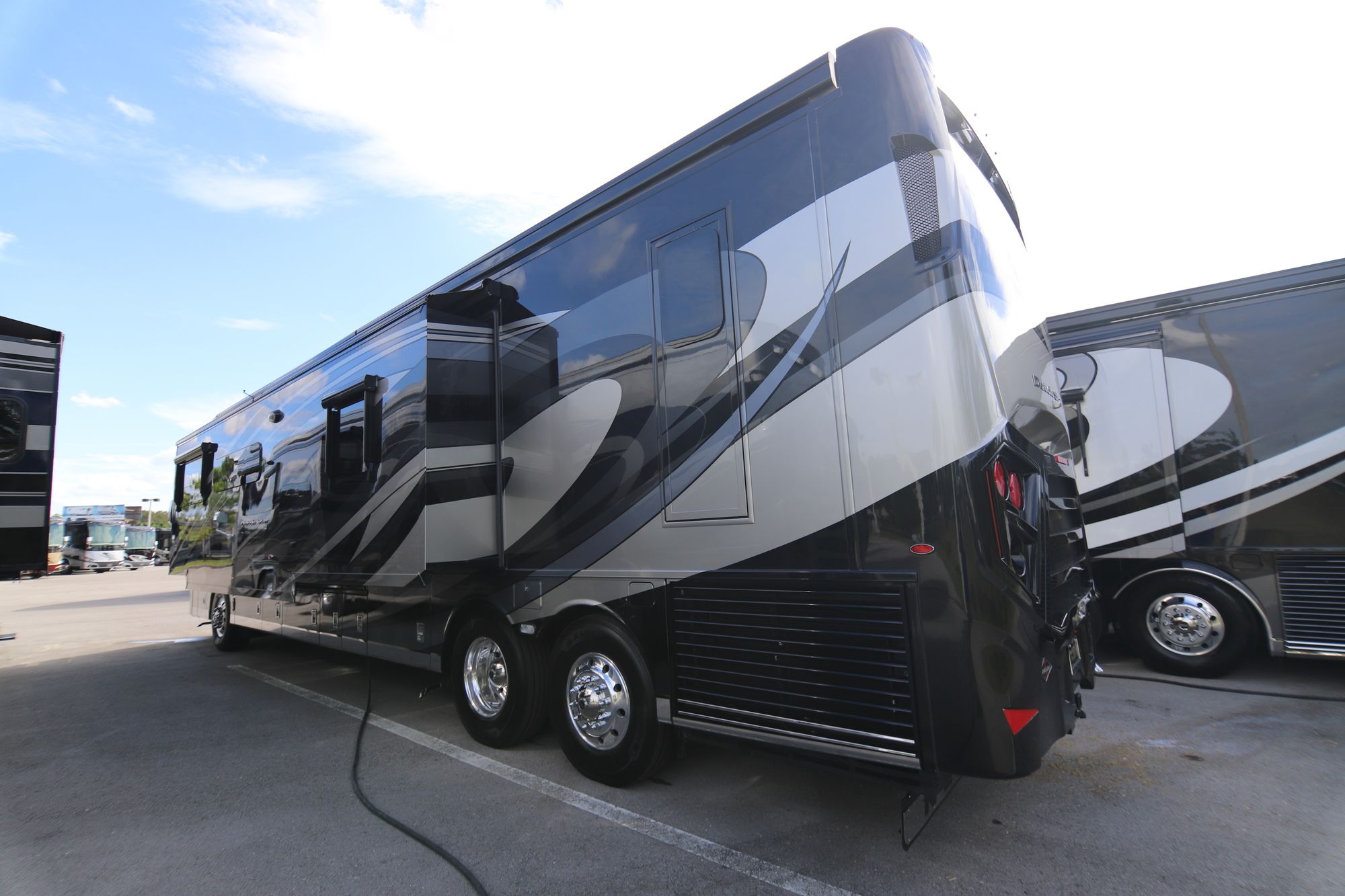 New 2019 Newmar Dutch Star 4363 Class A  For Sale