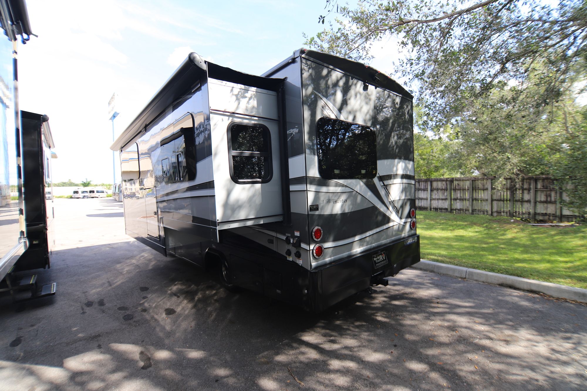 Used 2018 Dynamax Isata 3 24FWM Class C  For Sale