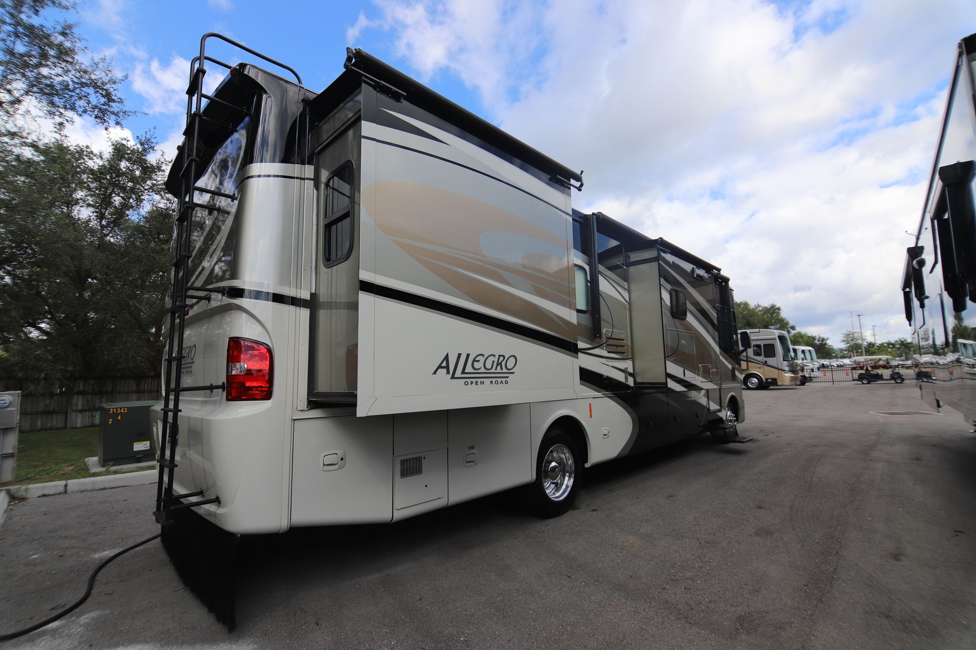 Used 2015 Tiffin Motor Homes Allegro 34TGA Class A  For Sale