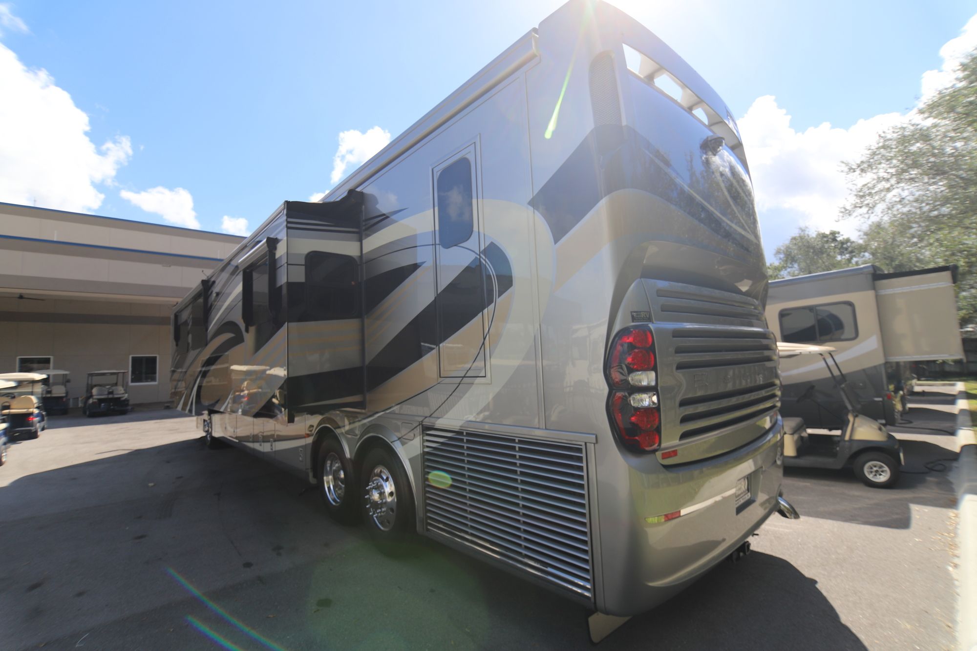 Used 2016 Newmar Essex 4565 Class A  For Sale