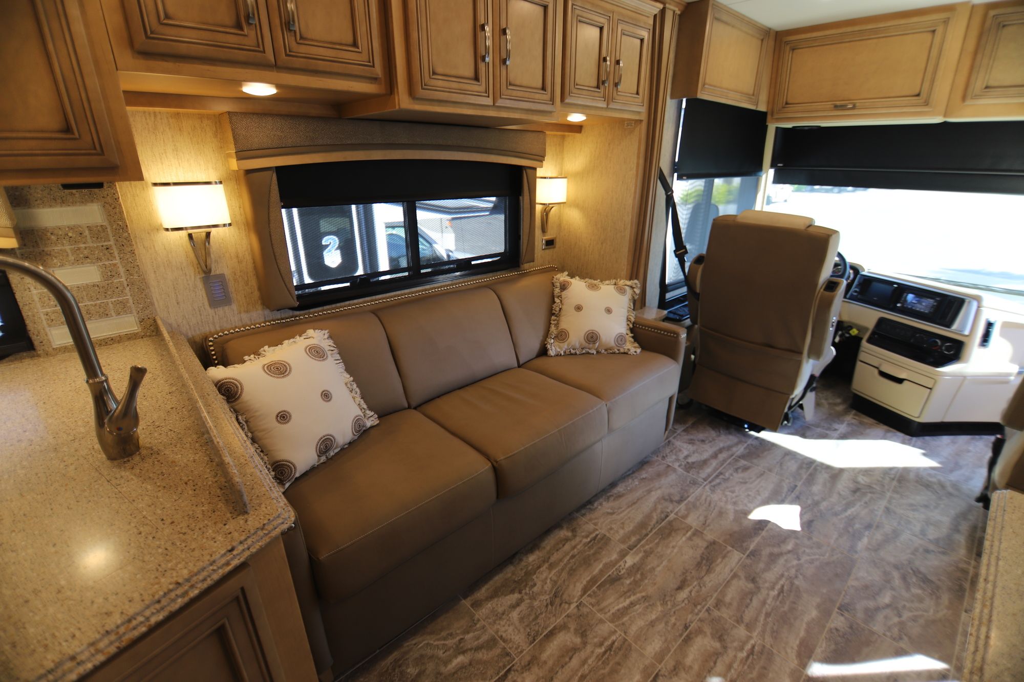 New 2019 Newmar Ventana Le 3426 Class A  For Sale