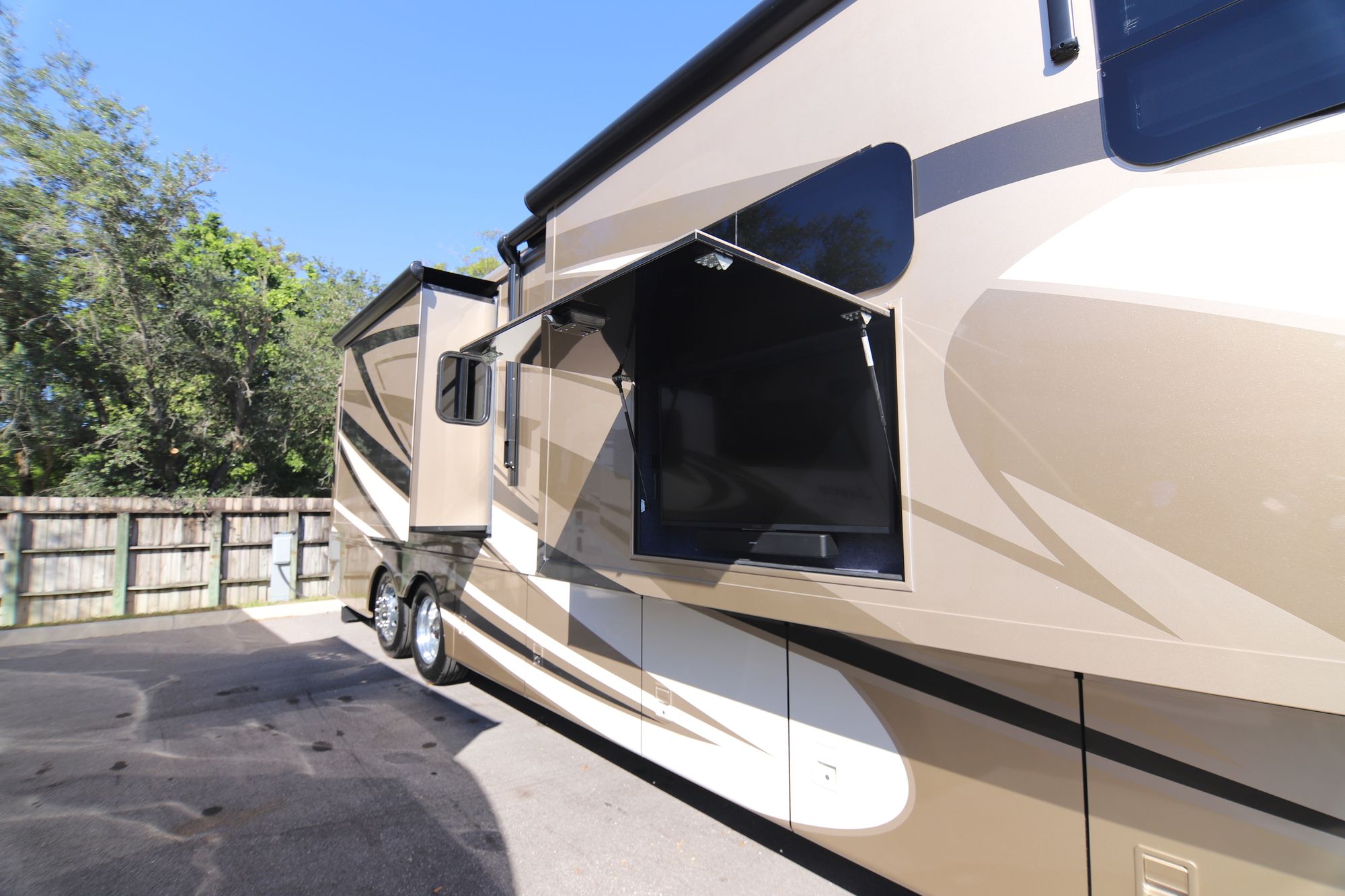 New 2019 Newmar Ventana 4369 Class A  For Sale