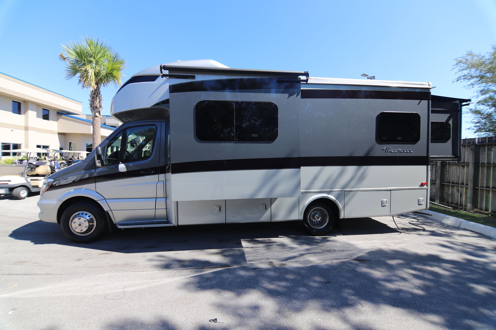 New 2019 Tiffin Motor Homes Wayfarer 25QW Class C  For Sale