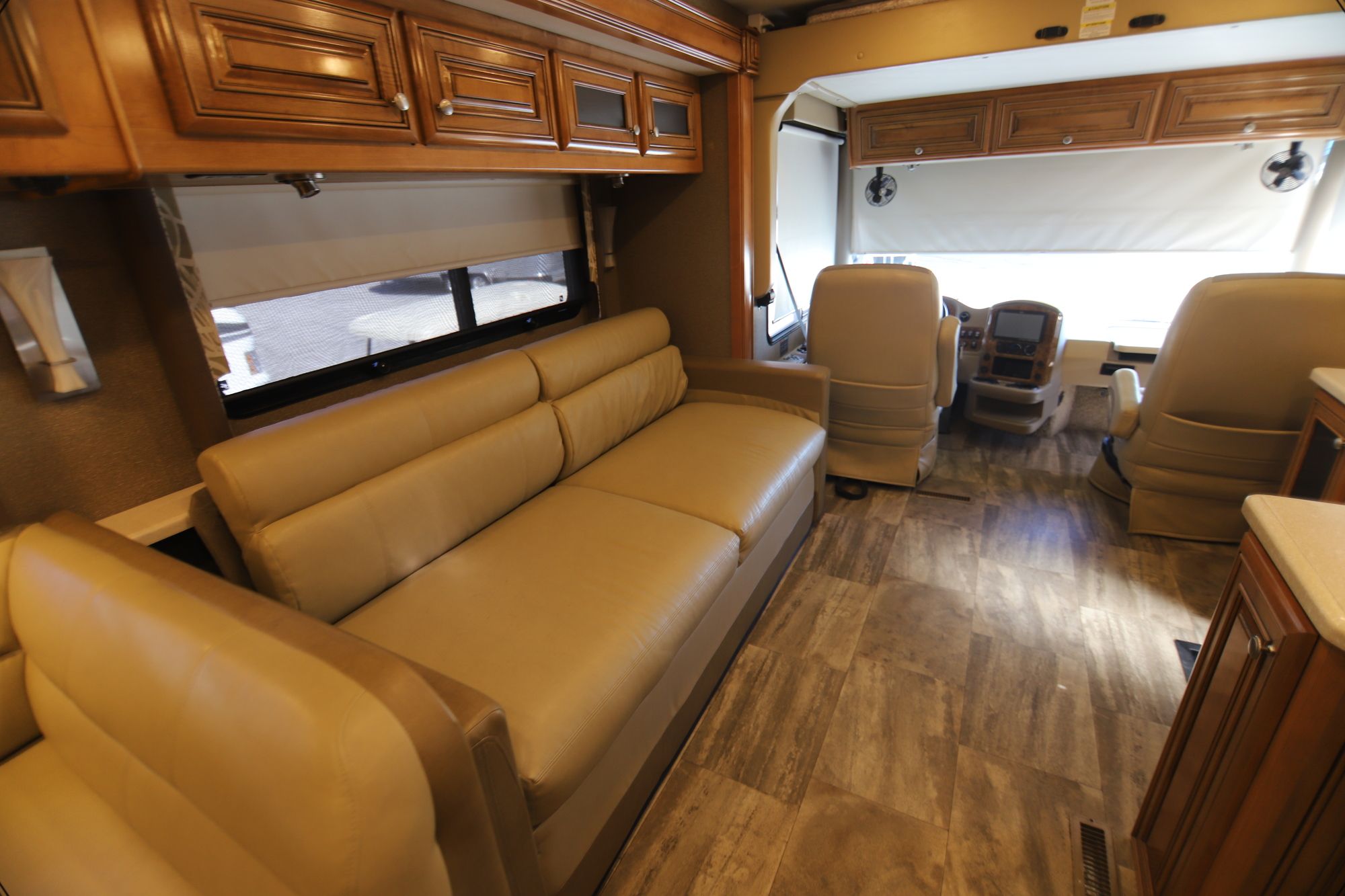Used 2016 Thor Palazzo 36.1 Class A  For Sale