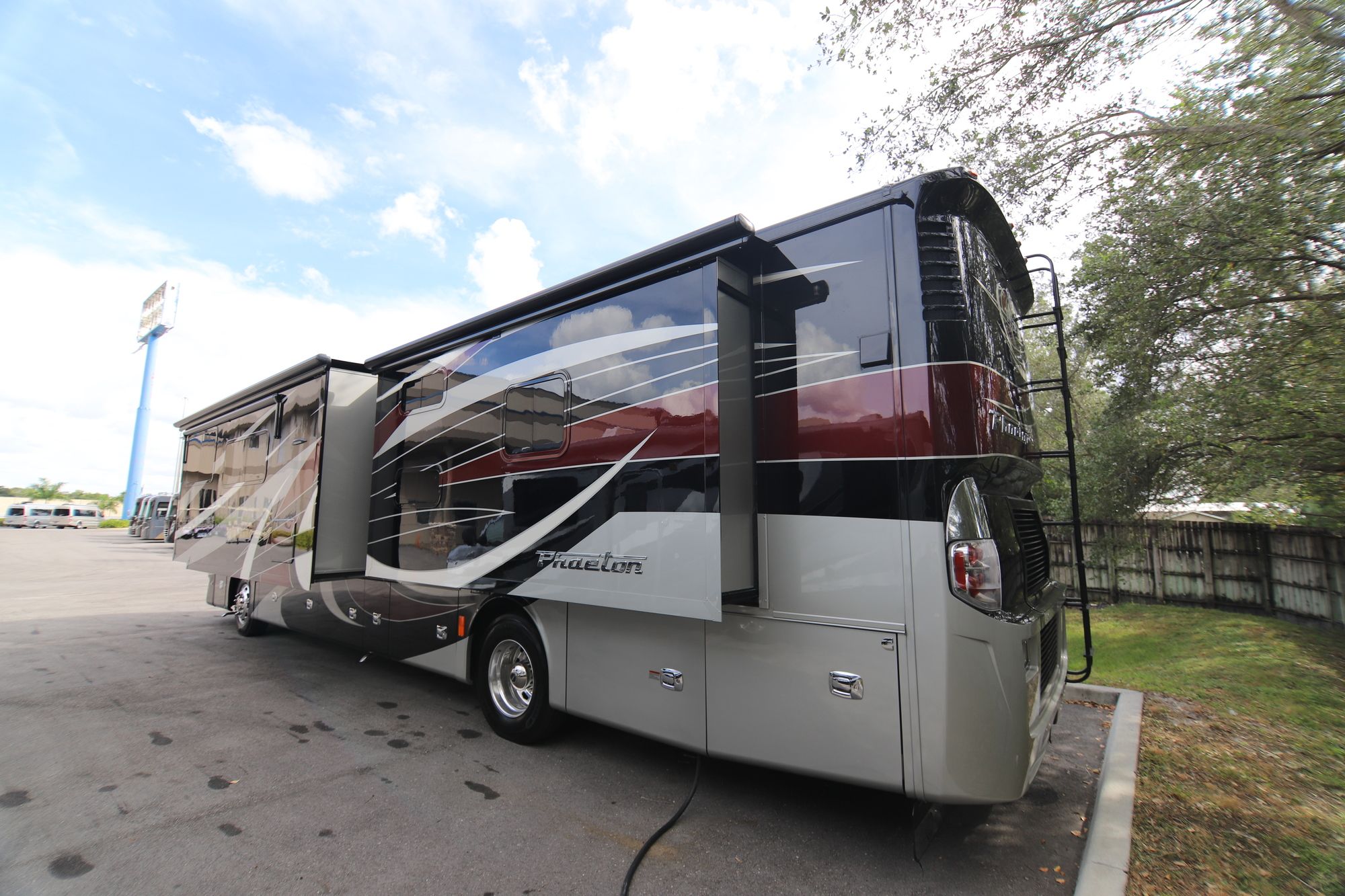 Used 2019 Tiffin Motor Homes Phaeton 40QKH Class A  For Sale