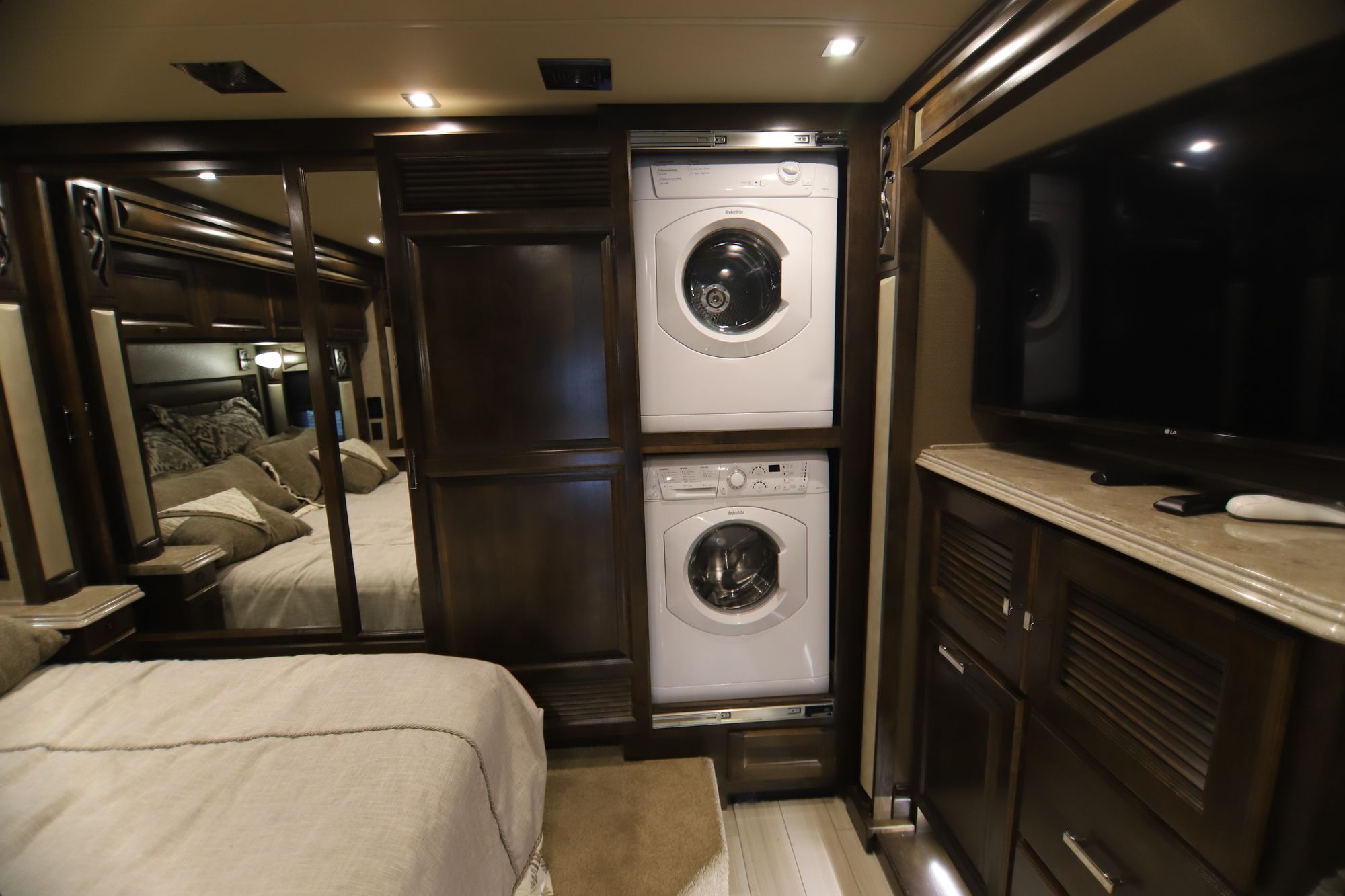 Used 2019 Tiffin Motor Homes Phaeton 40QKH Class A  For Sale