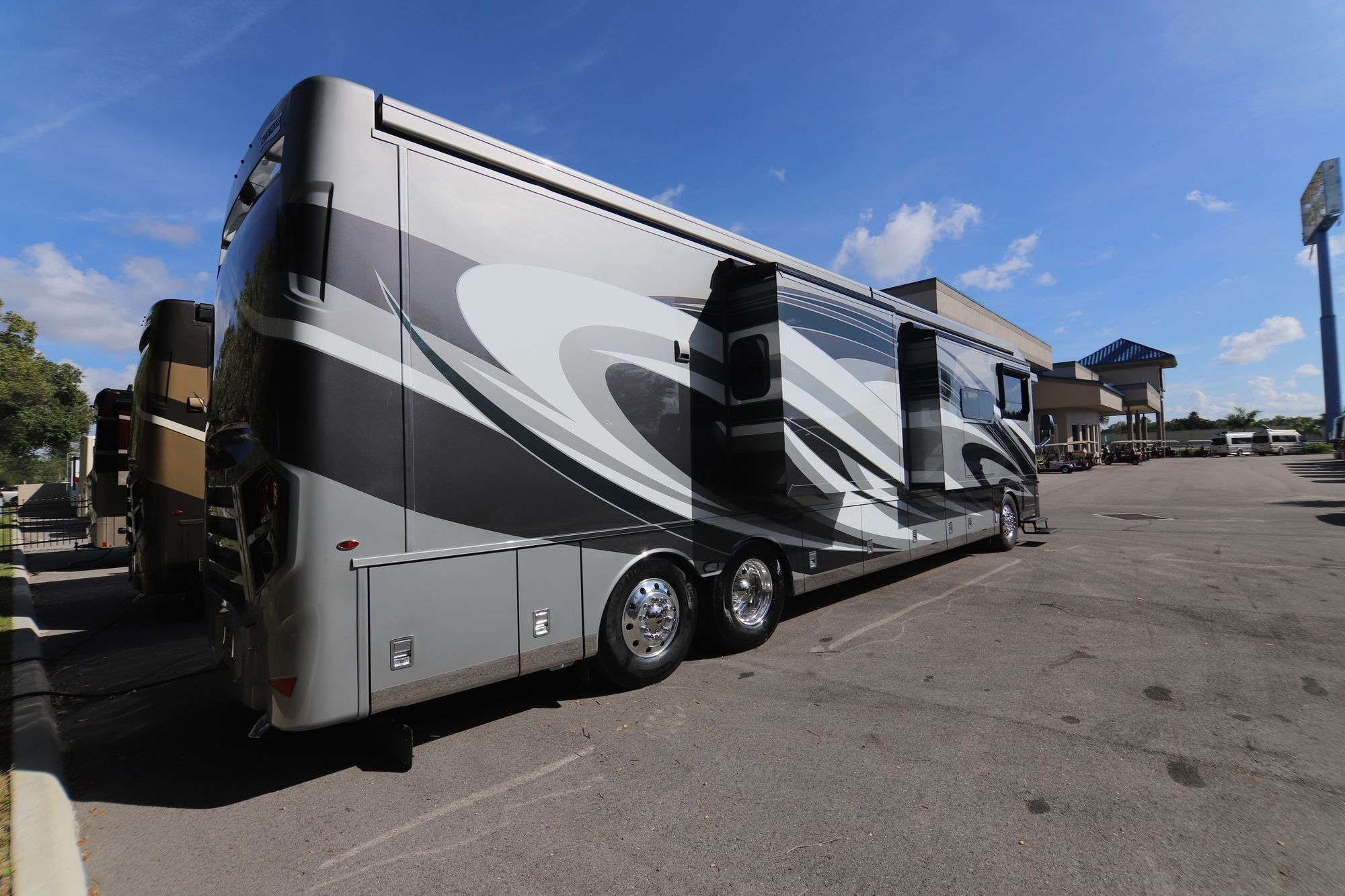 New 2019 Newmar Dutch Star 4369 Class A  For Sale