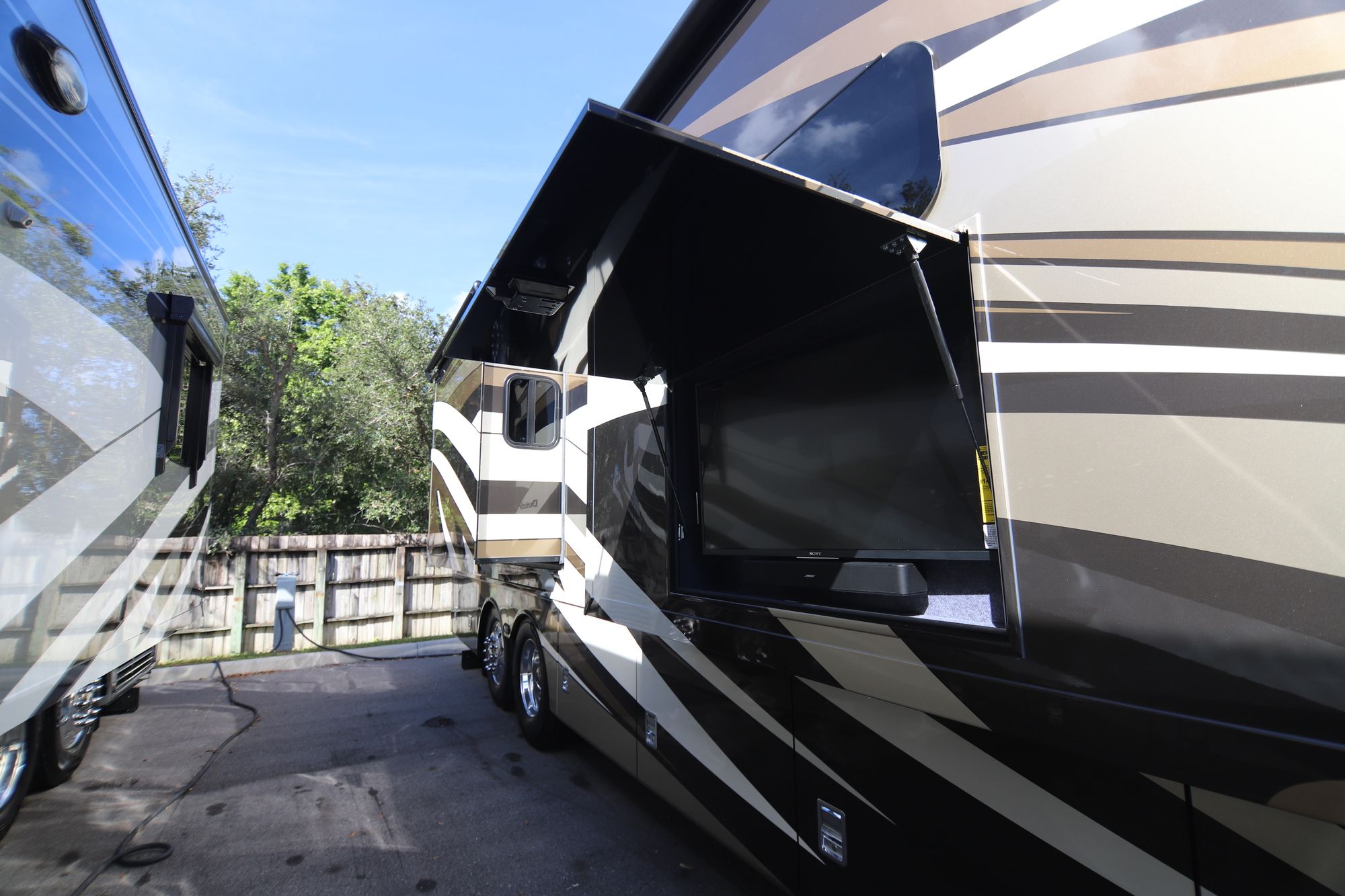 New 2019 Newmar Dutch Star 4018 Class A  For Sale