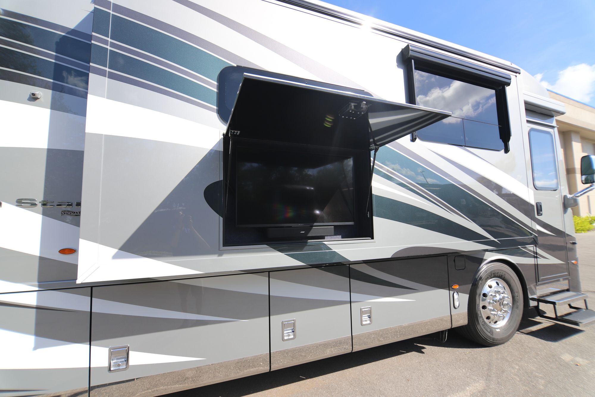 New 2019 Newmar Dutch Star 4369 Class A  For Sale