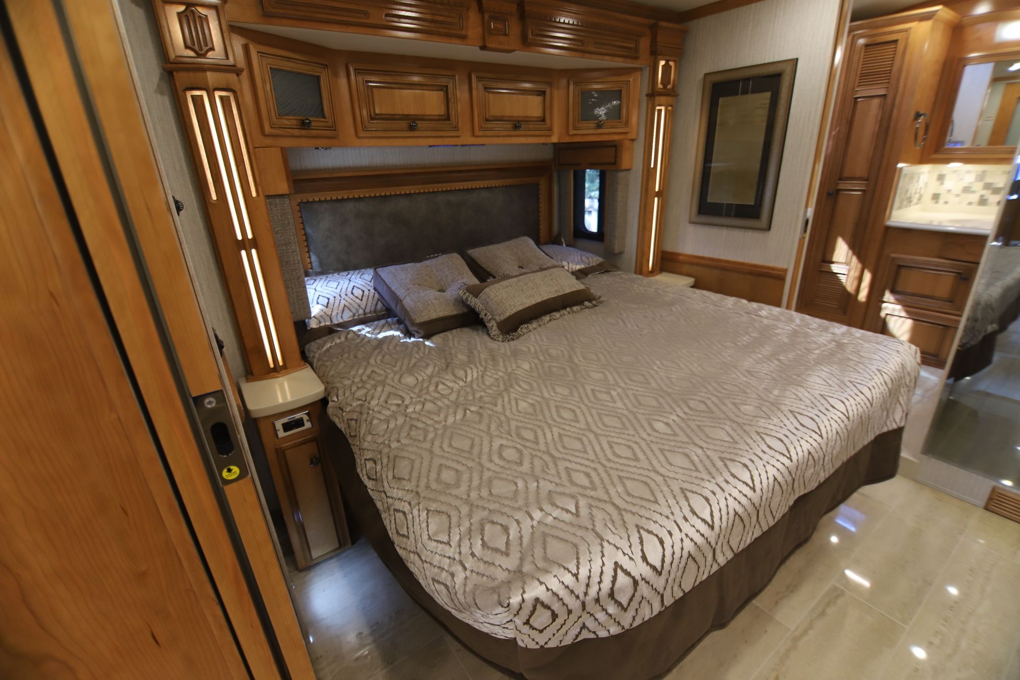New 2019 Newmar Dutch Star 4018 Class A  For Sale