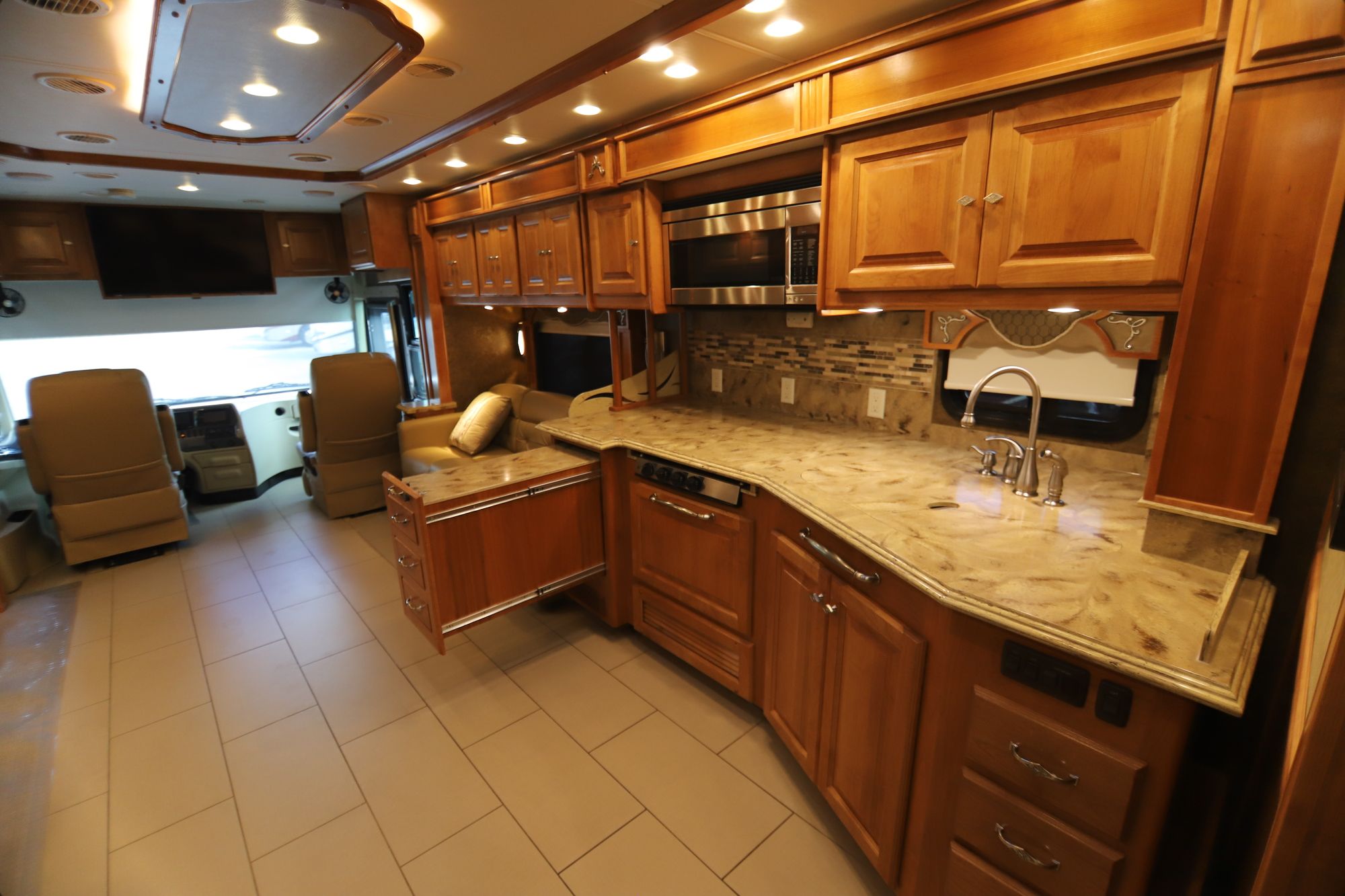 Used 2014 Tiffin Motor Homes Phaeton 40QBH Class A  For Sale