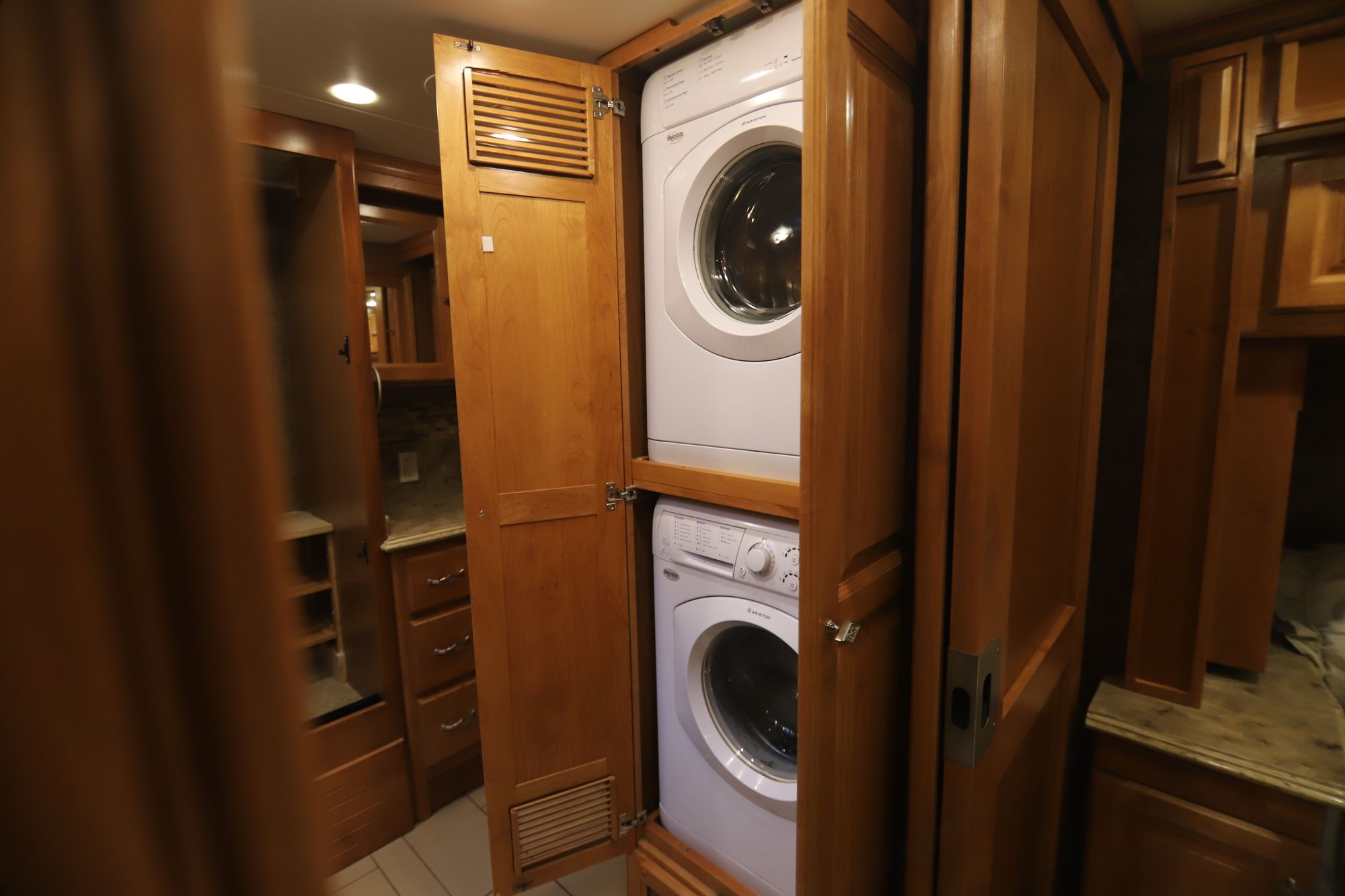 Used 2014 Tiffin Motor Homes Phaeton 40QBH Class A  For Sale