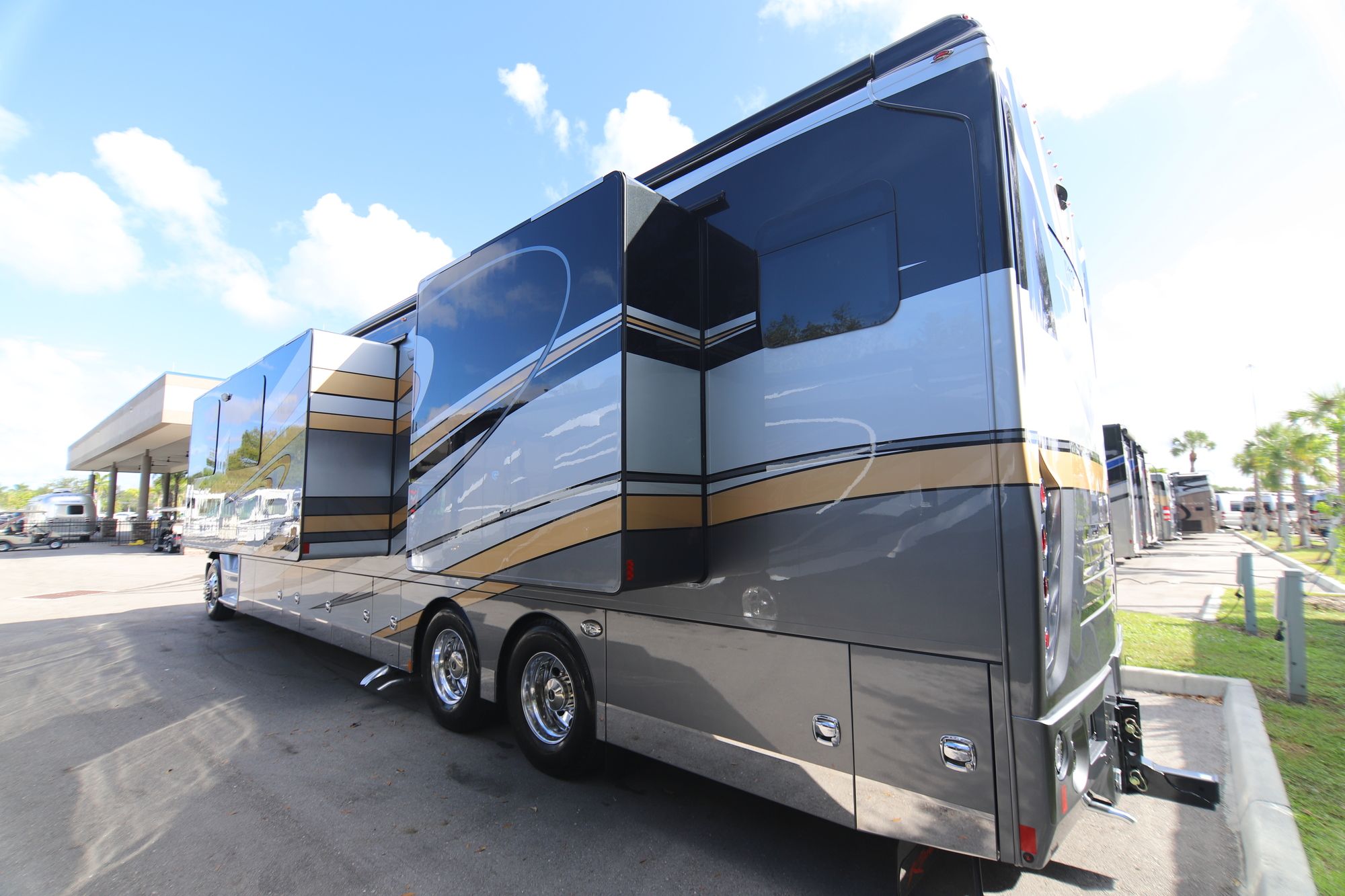 New 2019 Renegade Rv Ikon i4534RX Super C  For Sale