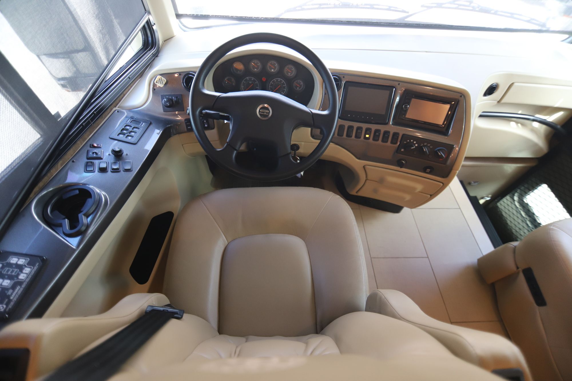 Used 2014 Tiffin Motor Homes Phaeton 40QBH Class A  For Sale