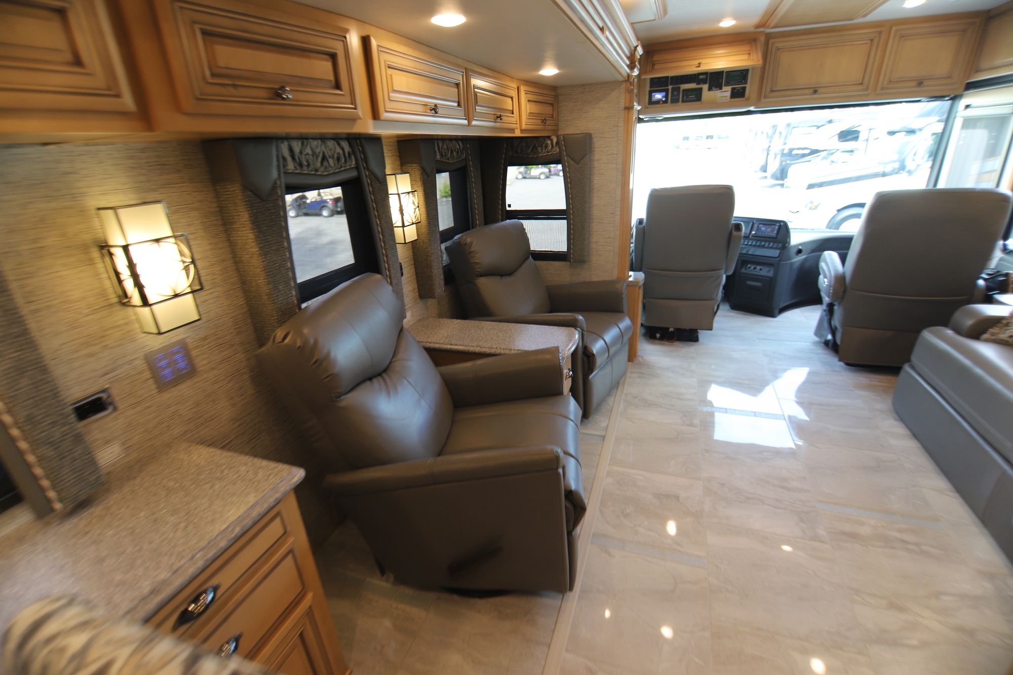 Used 2018 Newmar Dutch Star 4018 Class A  For Sale