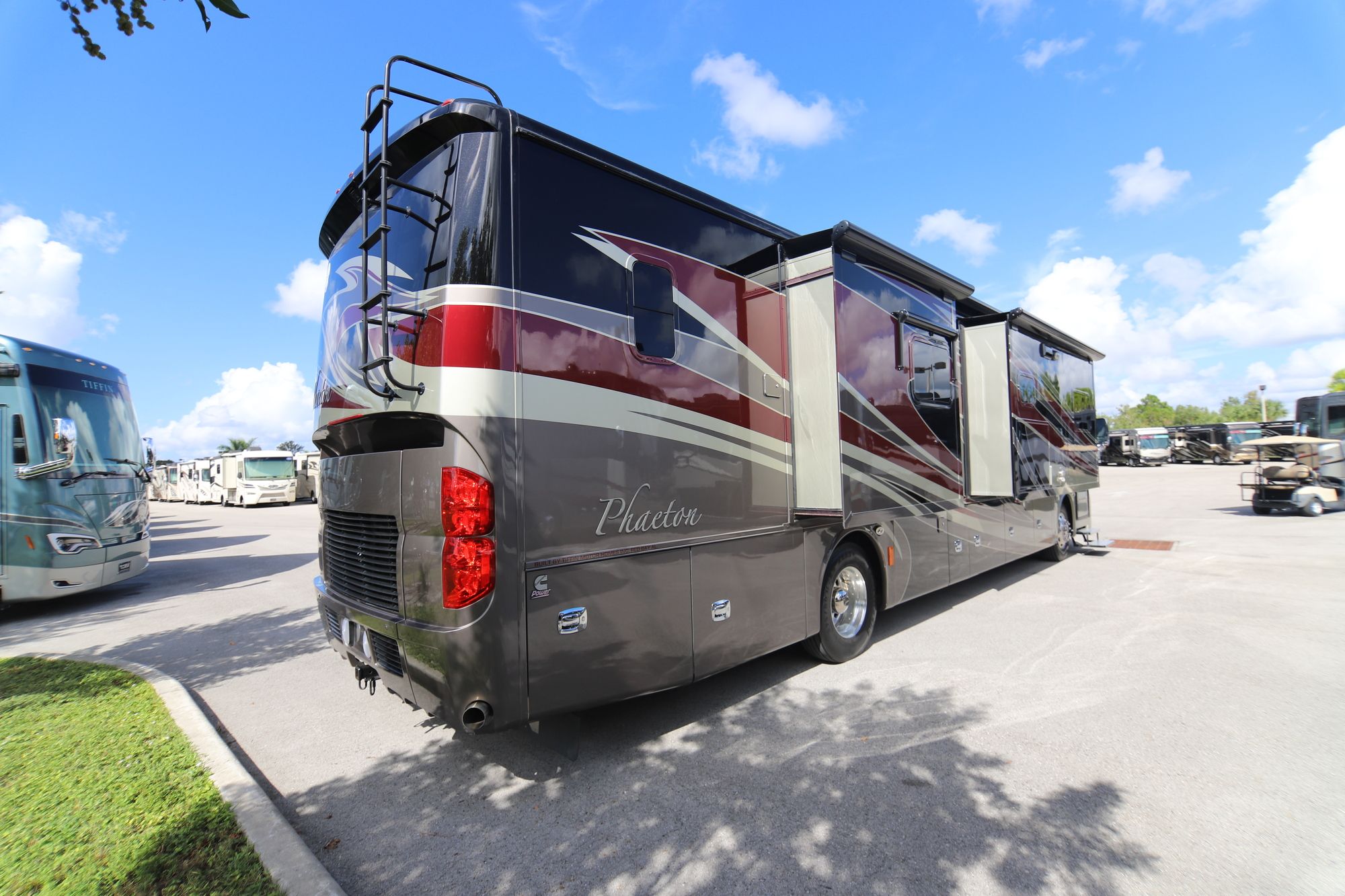 Used 2014 Tiffin Motor Homes Phaeton 40QBH Class A  For Sale