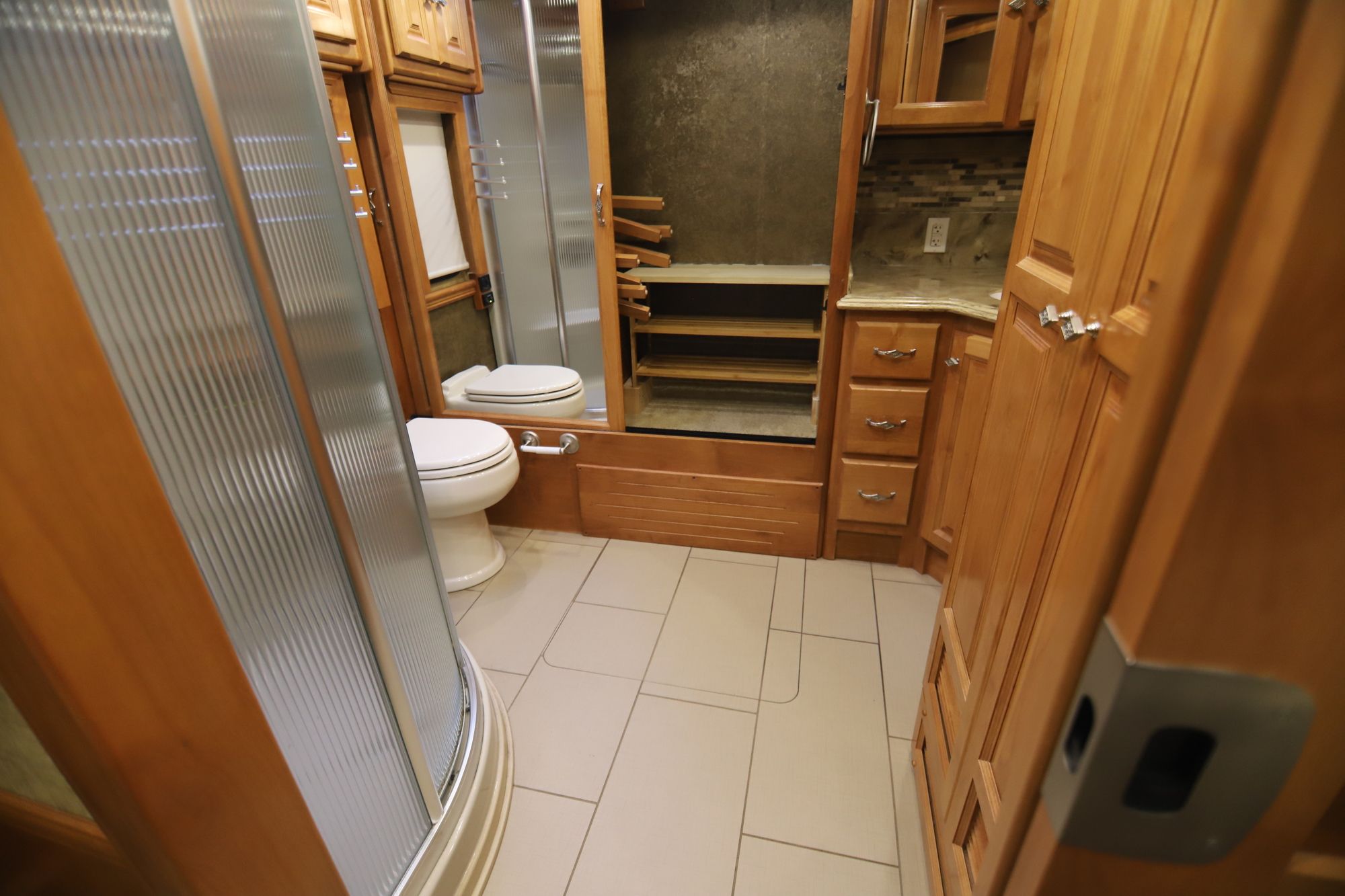 Used 2014 Tiffin Motor Homes Phaeton 40QBH Class A  For Sale