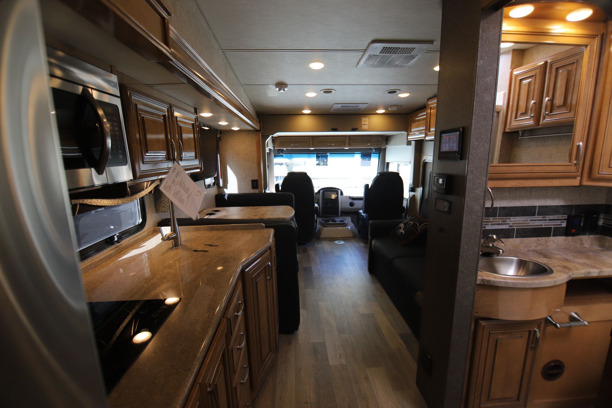 New 2019 Thor Outlaw 38MB Class A  For Sale