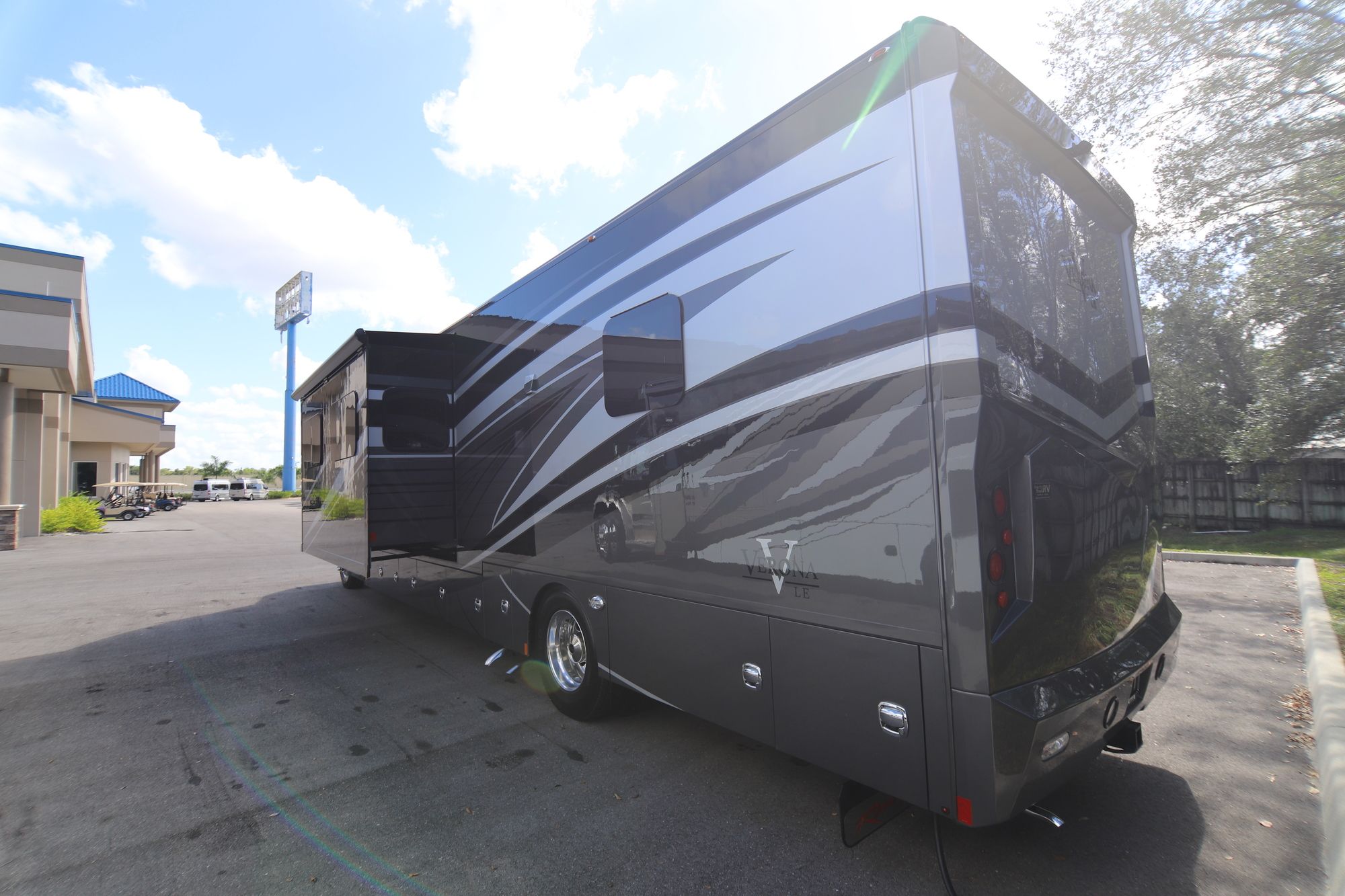 New 2019 Renegade Rv Verona Le 40LTS Super C  For Sale