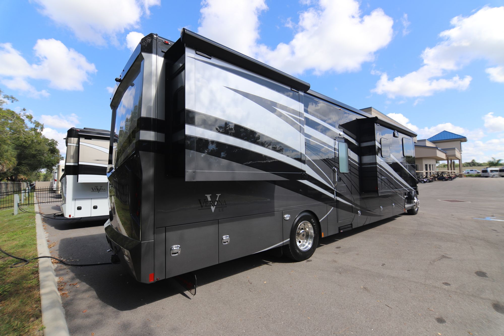 New 2019 Renegade Rv Verona Le 40LTS Super C  For Sale