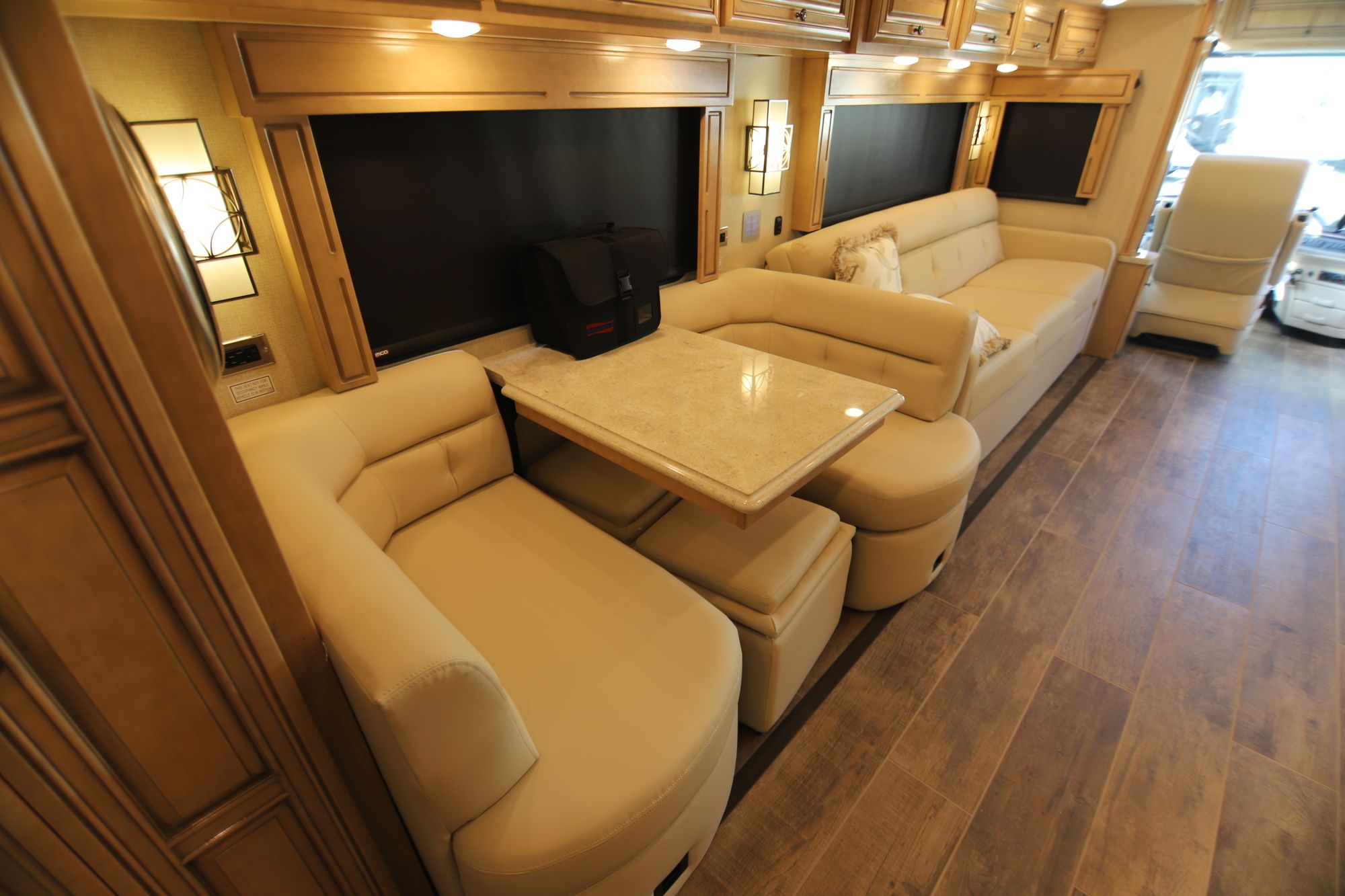 New 2019 Newmar Dutch Star 4310 Class A  For Sale