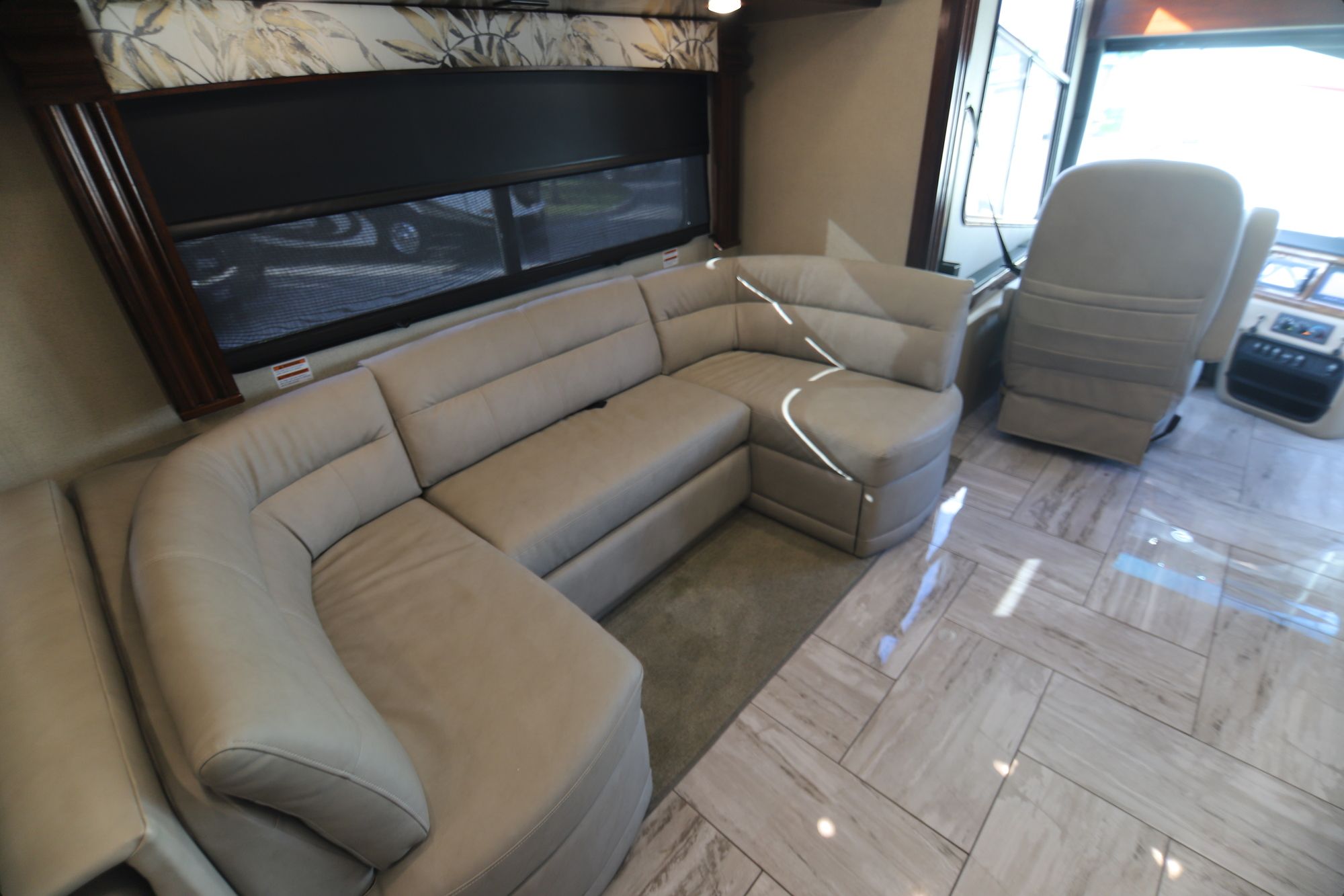 Used 2017 Fleetwood Discovery 38K Class A  For Sale