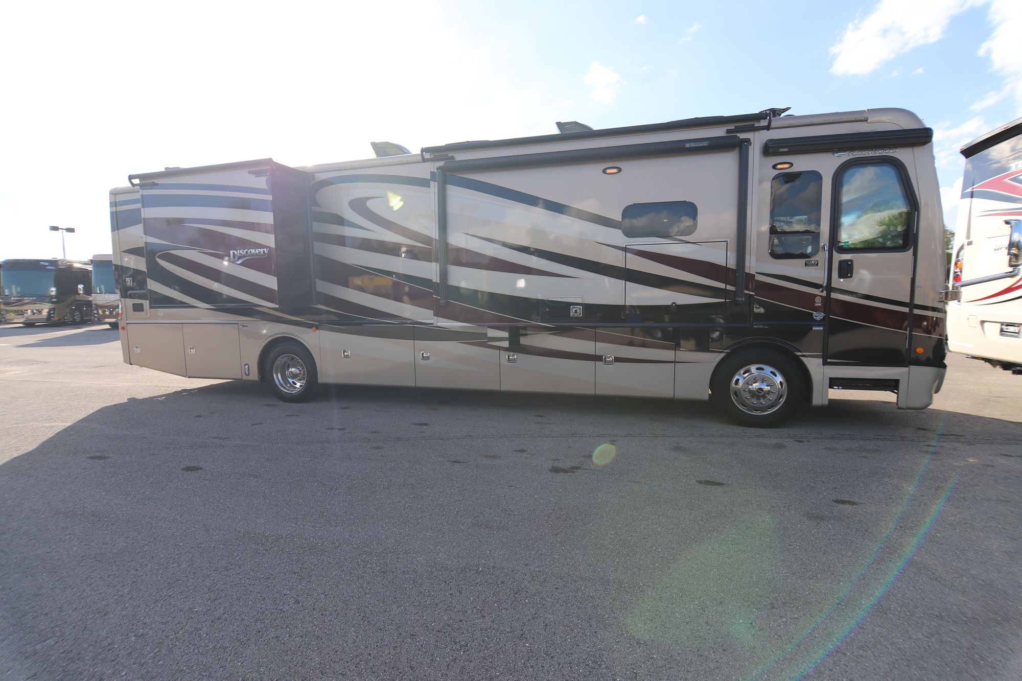 Used 2017 Fleetwood Discovery 38K Class A  For Sale