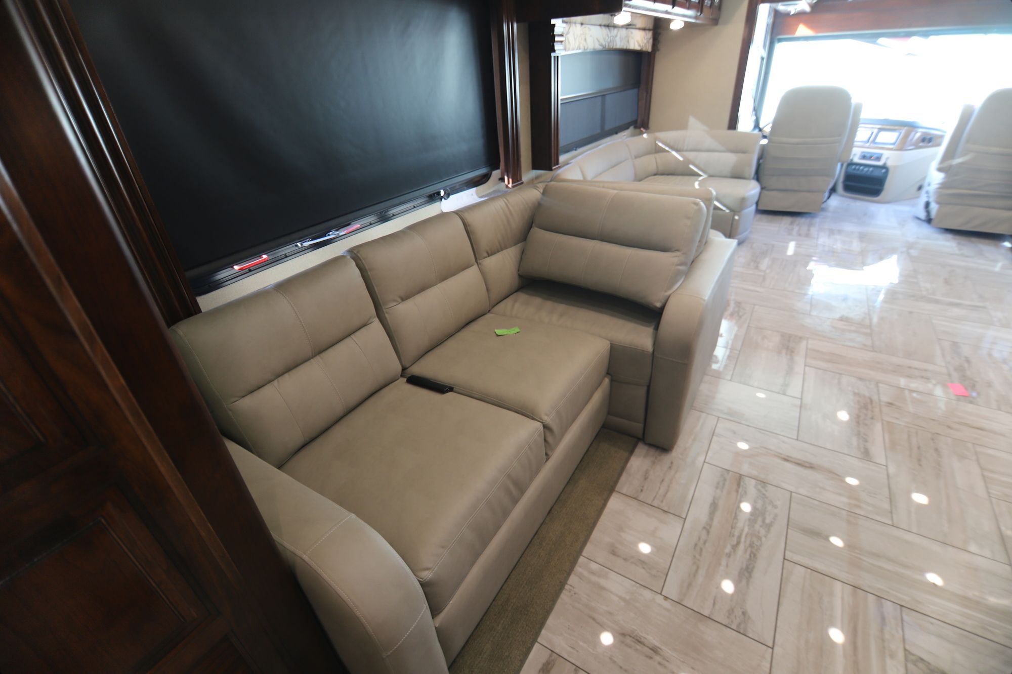 Used 2017 Fleetwood Discovery 38K Class A  For Sale