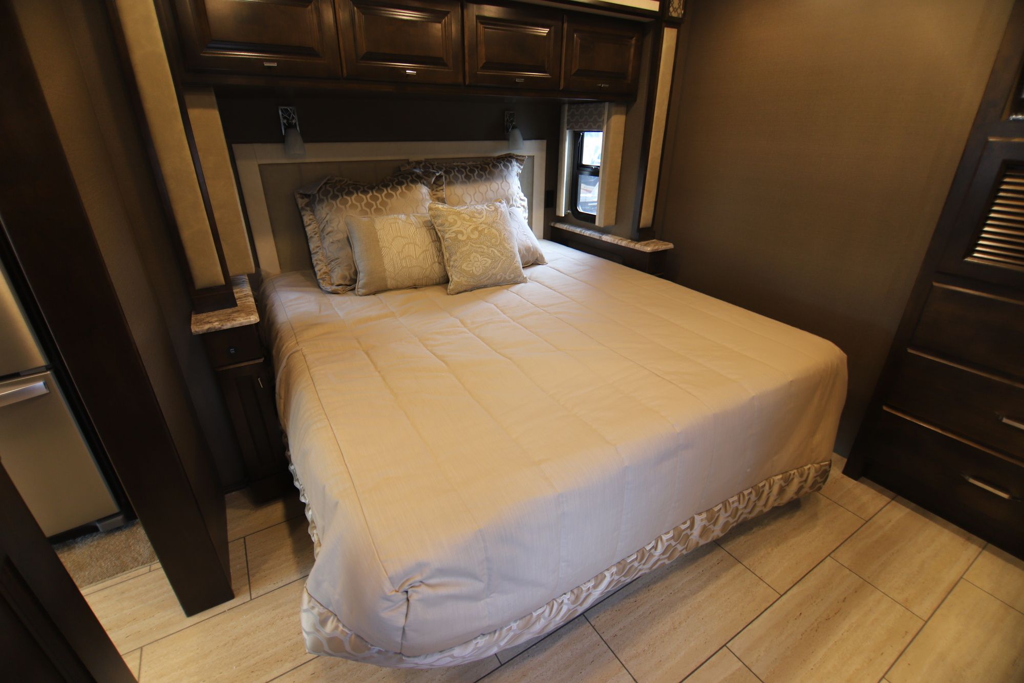 New 2019 Tiffin Motor Homes Allegro 34PA Class A  For Sale
