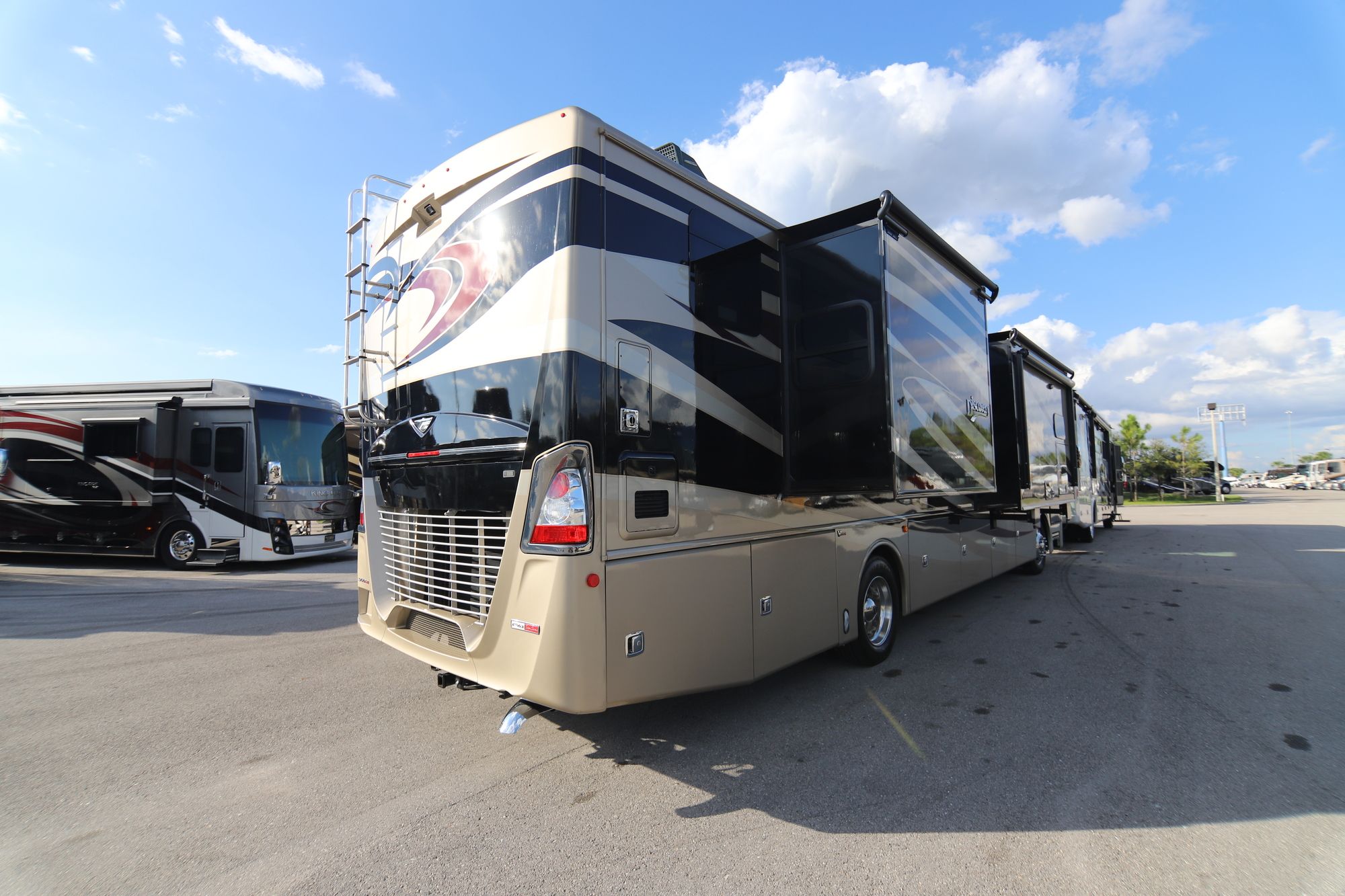 Used 2017 Fleetwood Discovery 38K Class A  For Sale