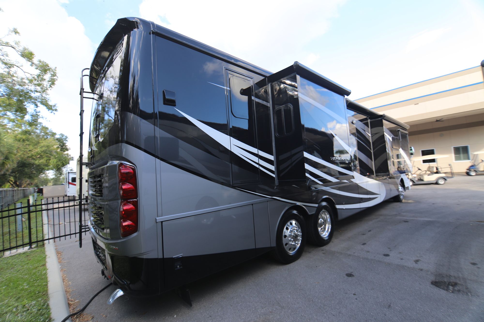 New 2019 Newmar Ventana 4310 Class A  For Sale