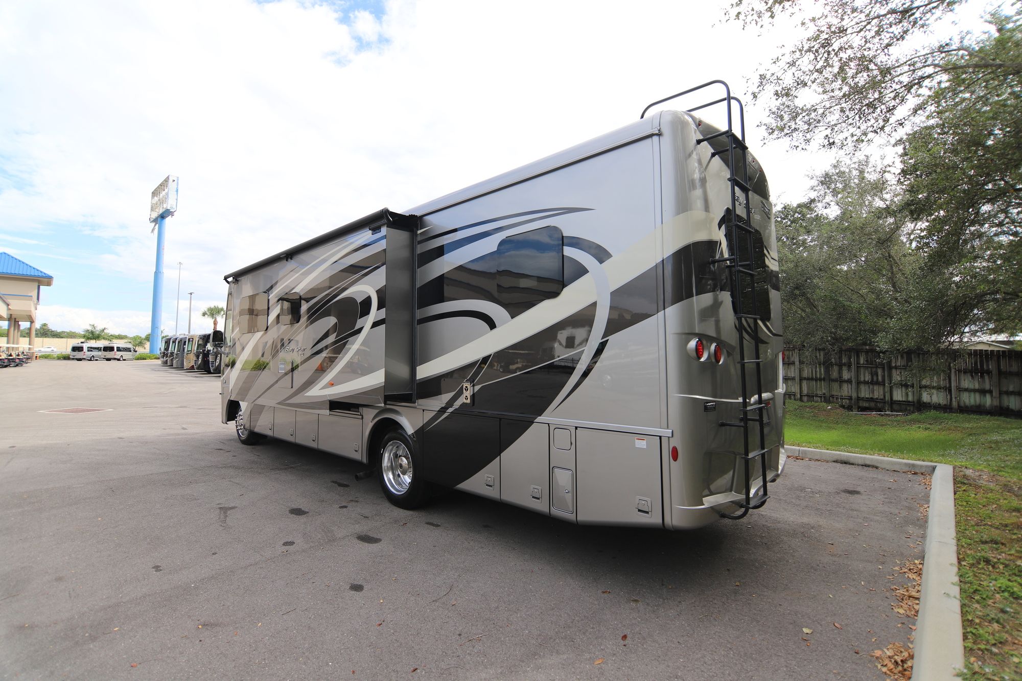 New 2019 Newmar Bay Star 3226 Class A  For Sale