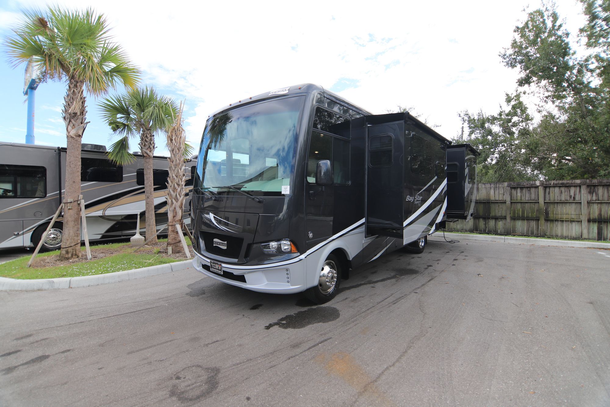 New 2019 Newmar Bay Star Sport 2813 Class A  For Sale