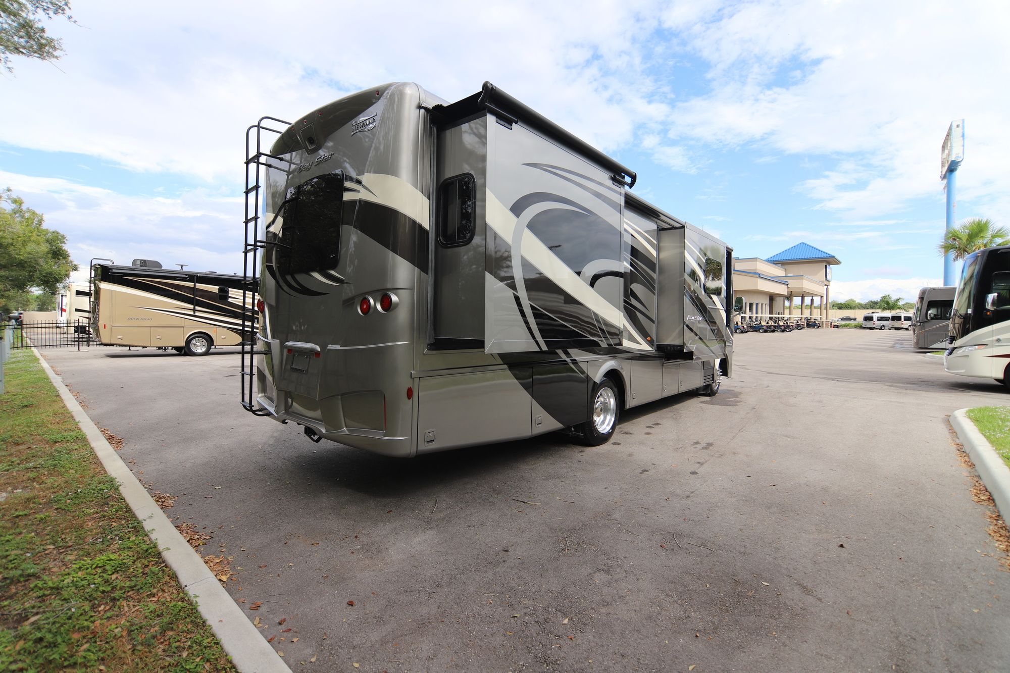 New 2019 Newmar Bay Star 3226 Class A  For Sale