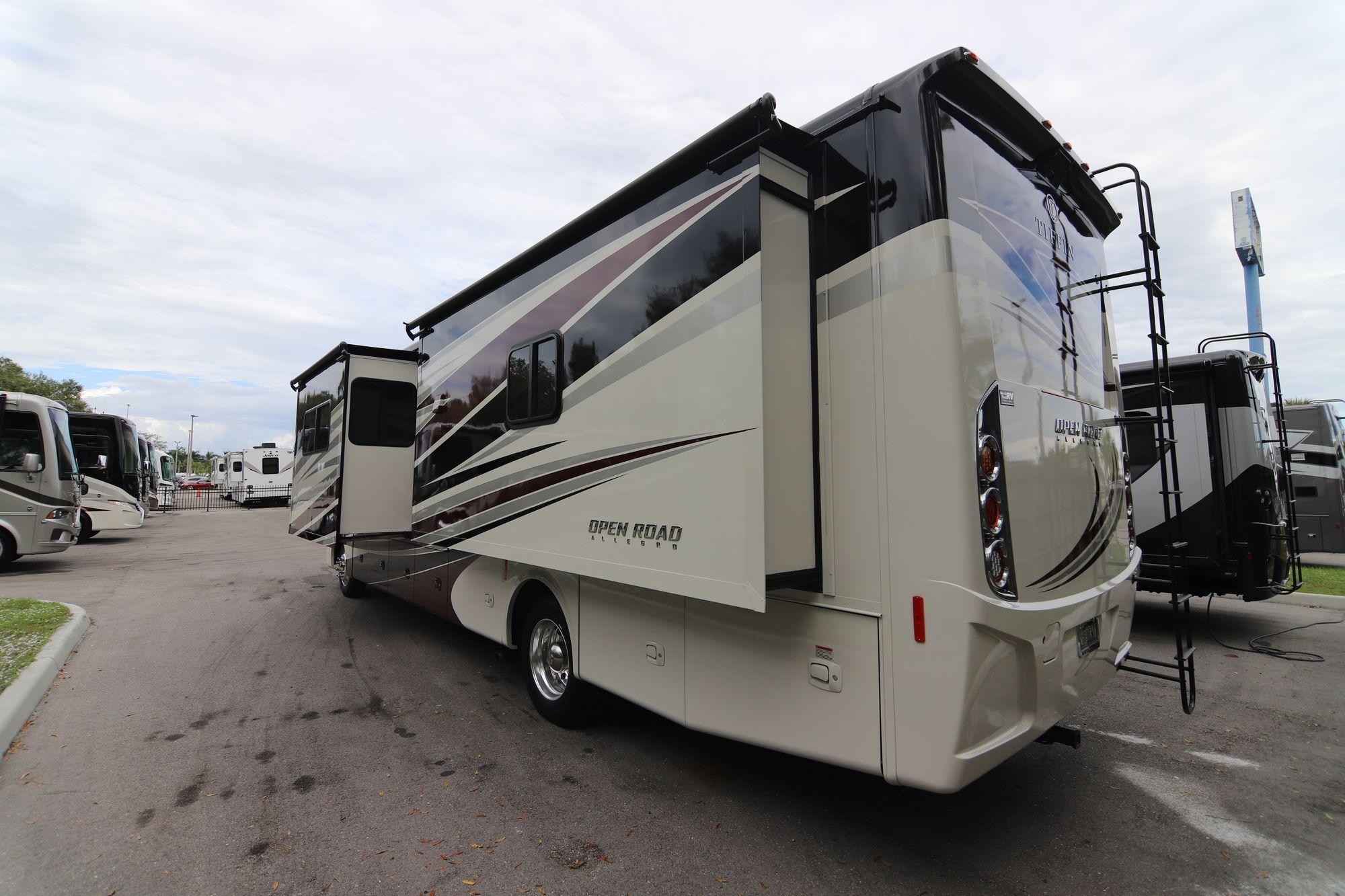 New 2018 Tiffin Motor Homes Allegro 34PA Class A  For Sale