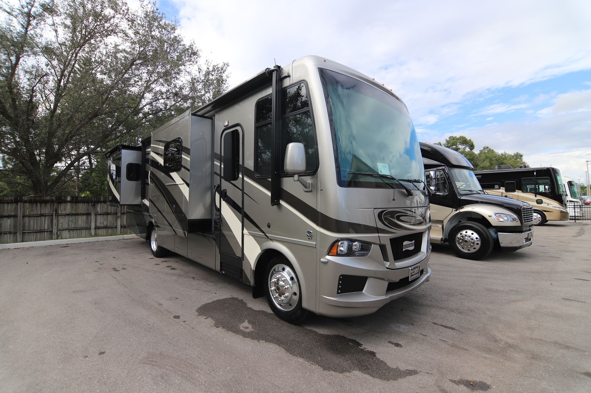 New 2019 Newmar Bay Star 3226 Class A  For Sale